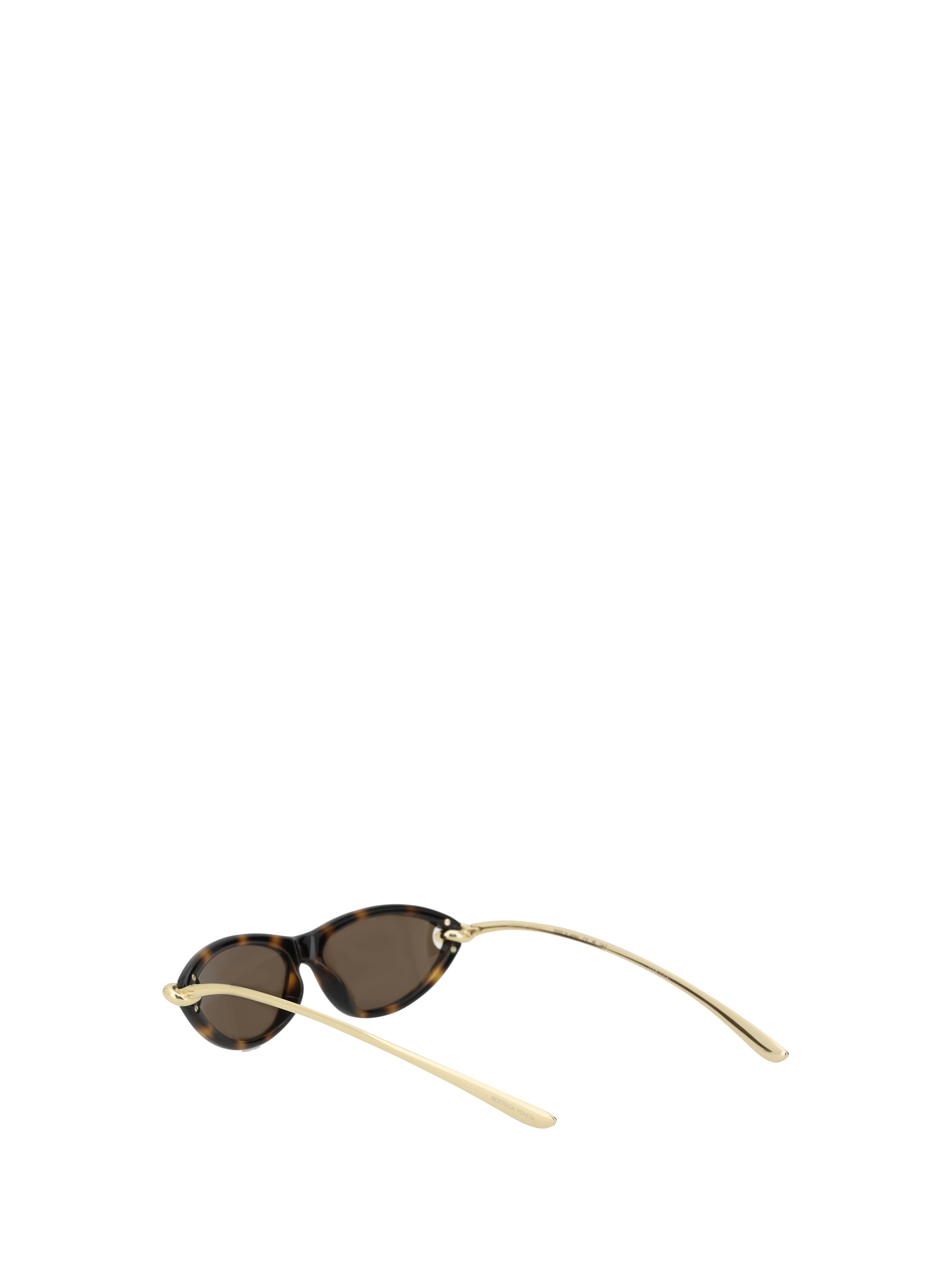 Sunglasses with knot