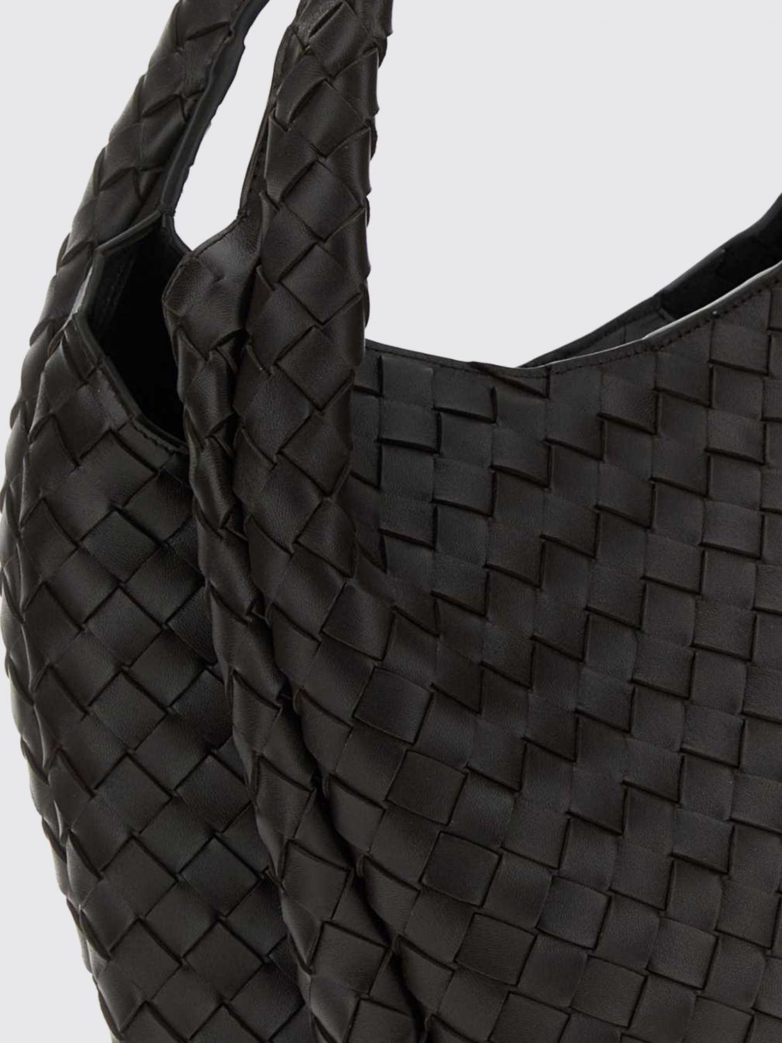 [Bottega Veneta] Shoulder bag FW26 844250V4SC0 2190