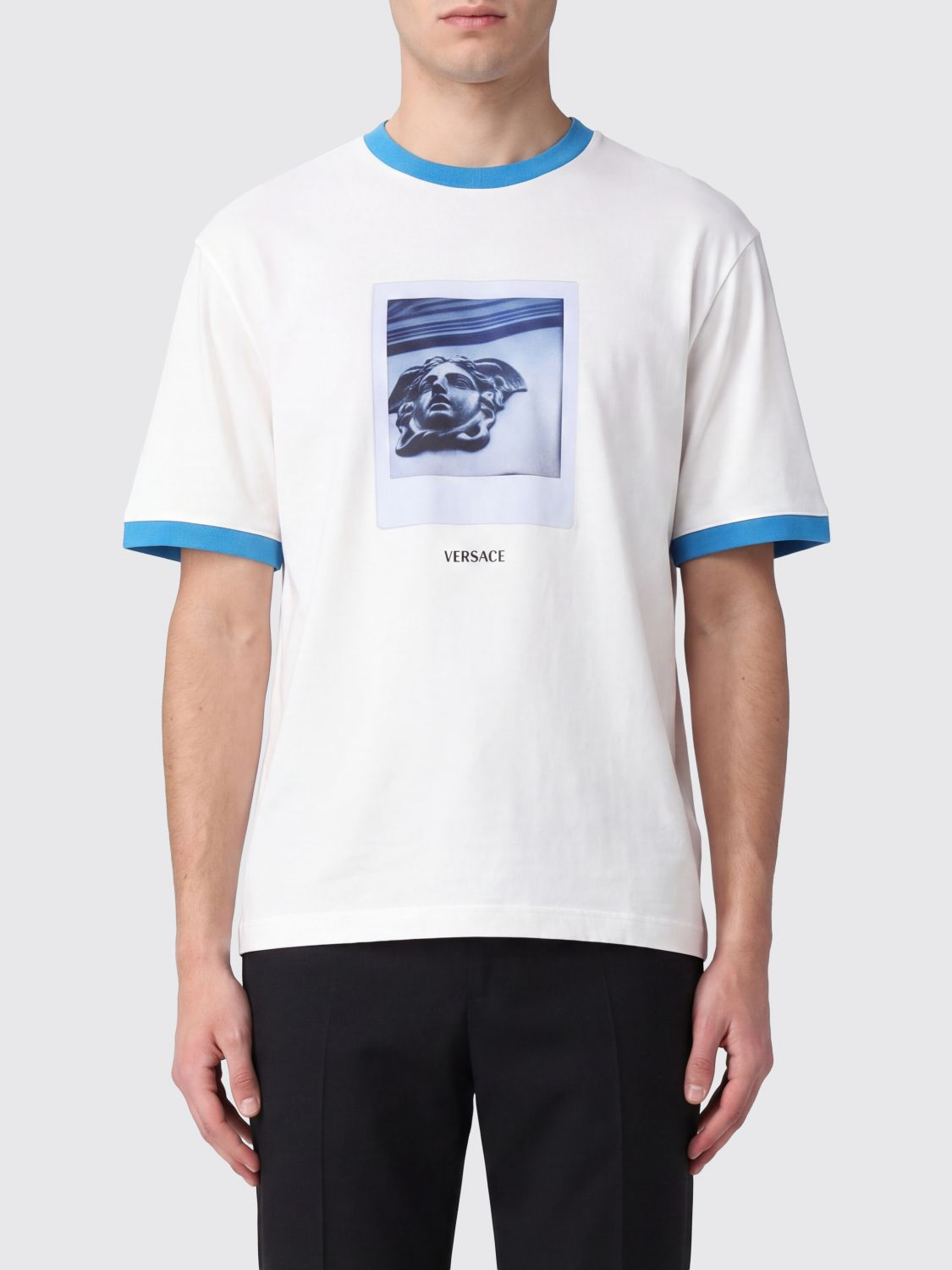 [Versace] T-shirts Short Sleeve FW26 10260931A18733 1W000