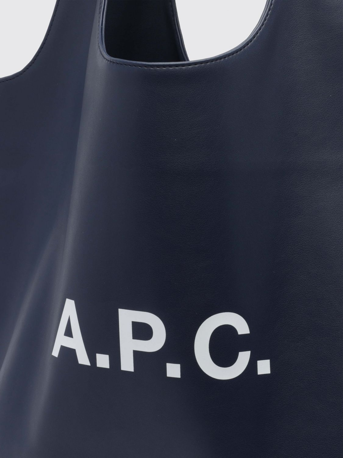 [A.P.C.] Shoulder bag FW26 PUAATM61565 IAK