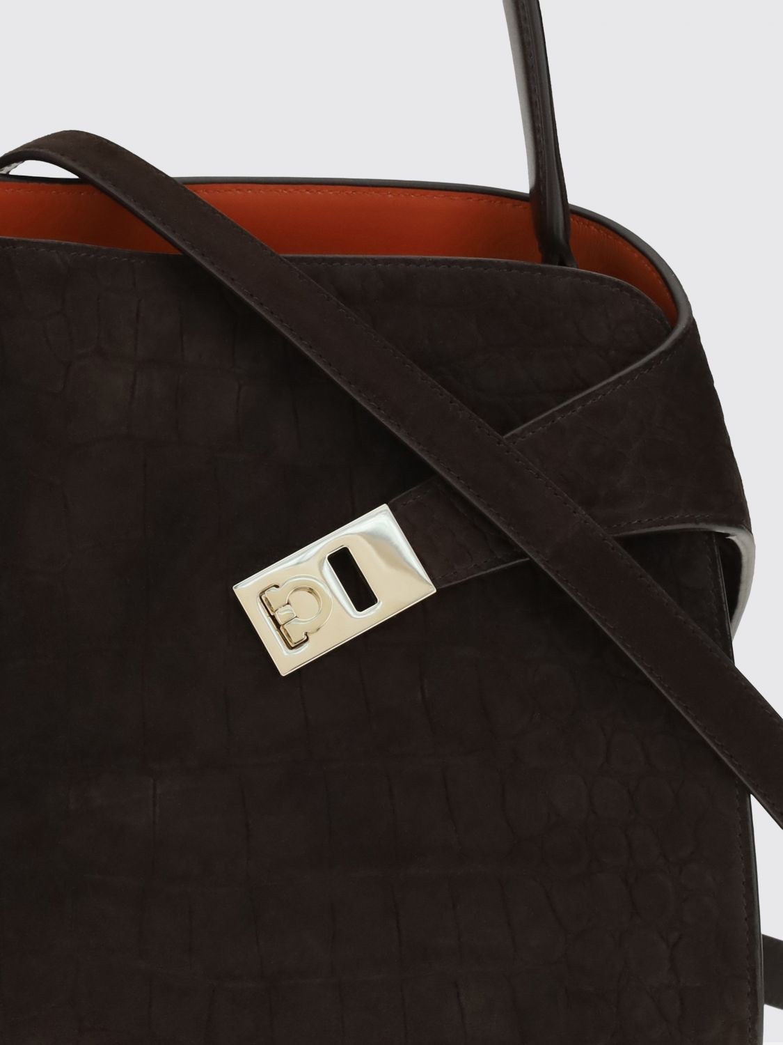 [Ferragamo] Shoulder bag FW26 792871 035