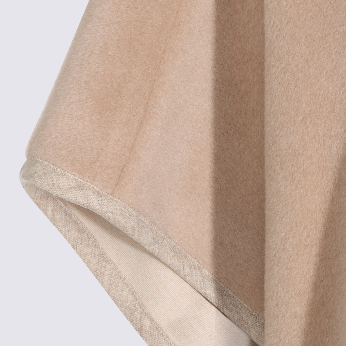 [Fabiana Filippi] Cape FW26 CTD226F645M4660157