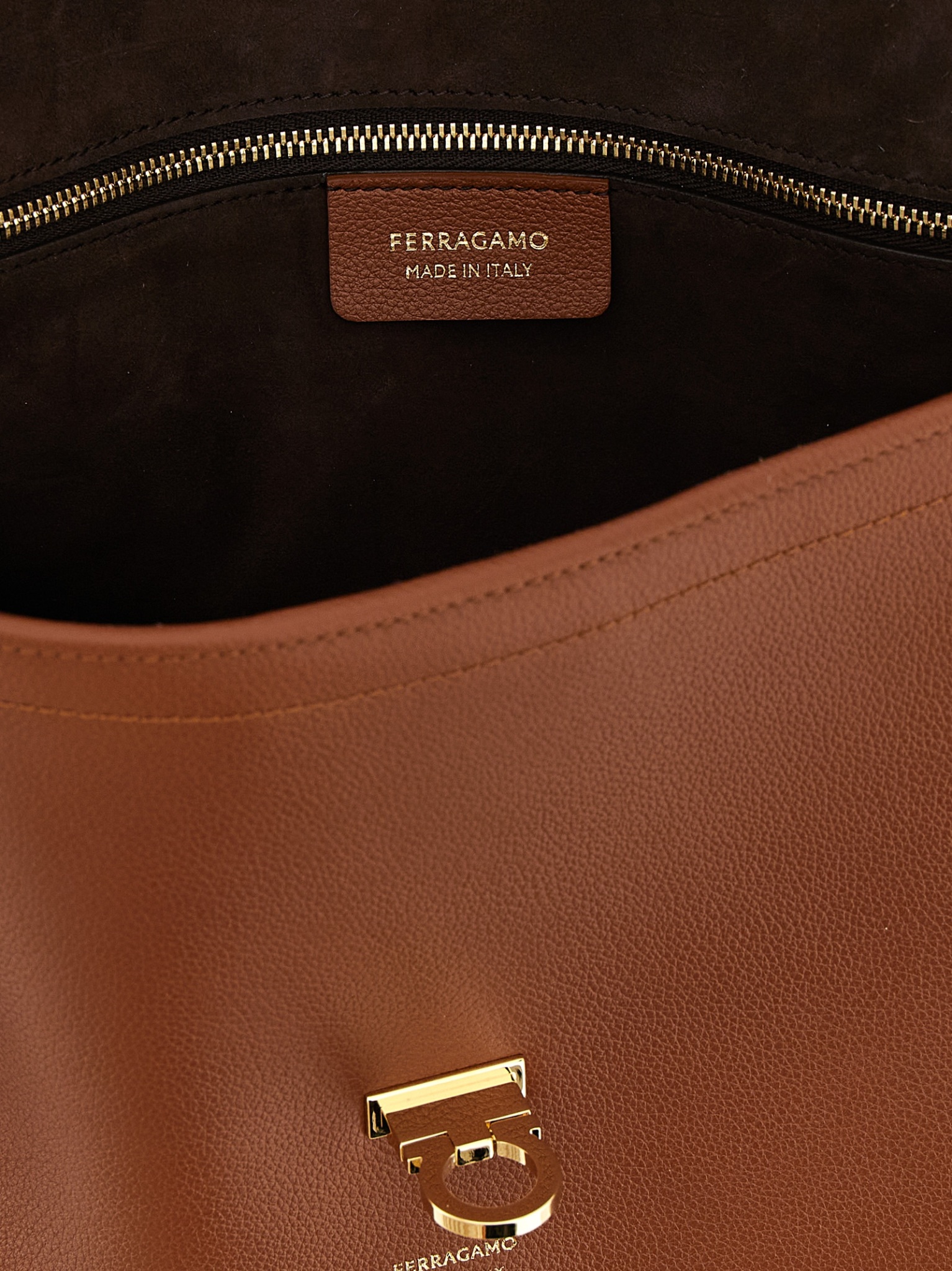[Ferragamo] Shoulder bag FW26 796251NEWCOGNAC