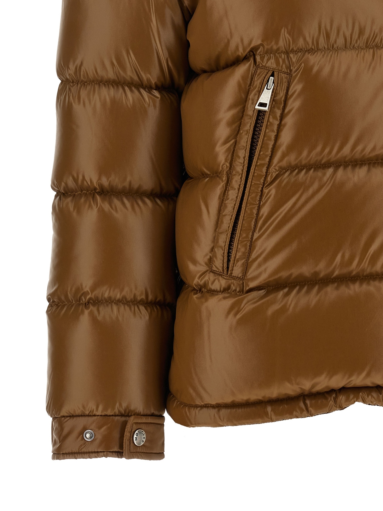 [Moncler] Down jacket FW26 L20931A00107597Z8251