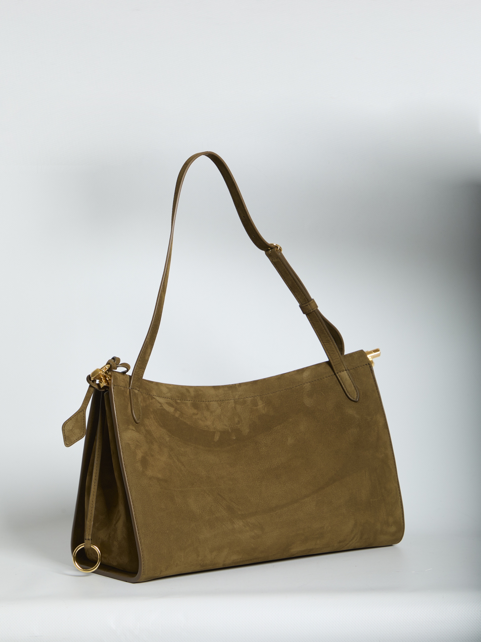 [Alaia] Shoulder bag FW26 AA1L2038CA214__A47