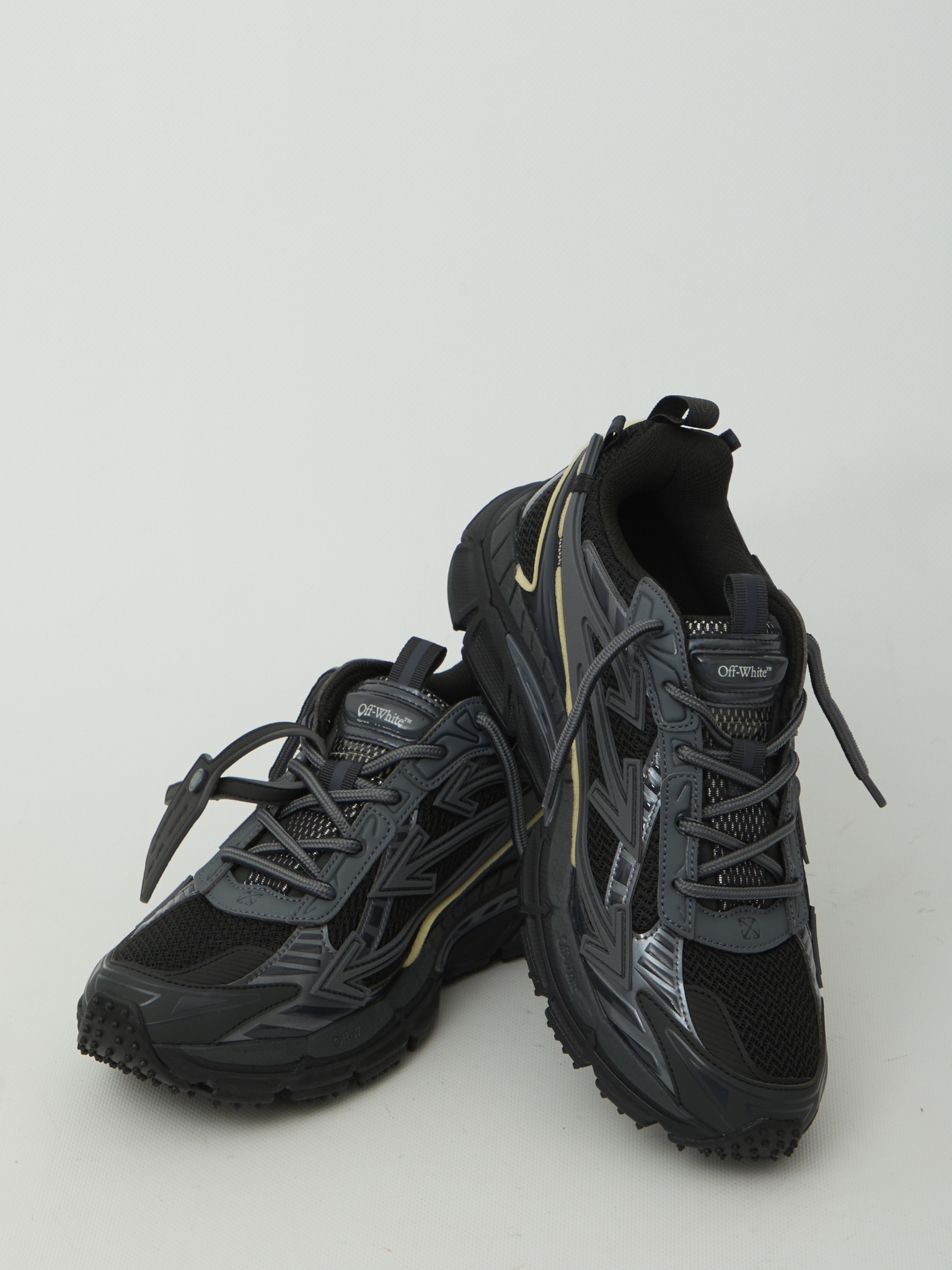 [Off White] Sneakers FW26 M295C9F001__1010