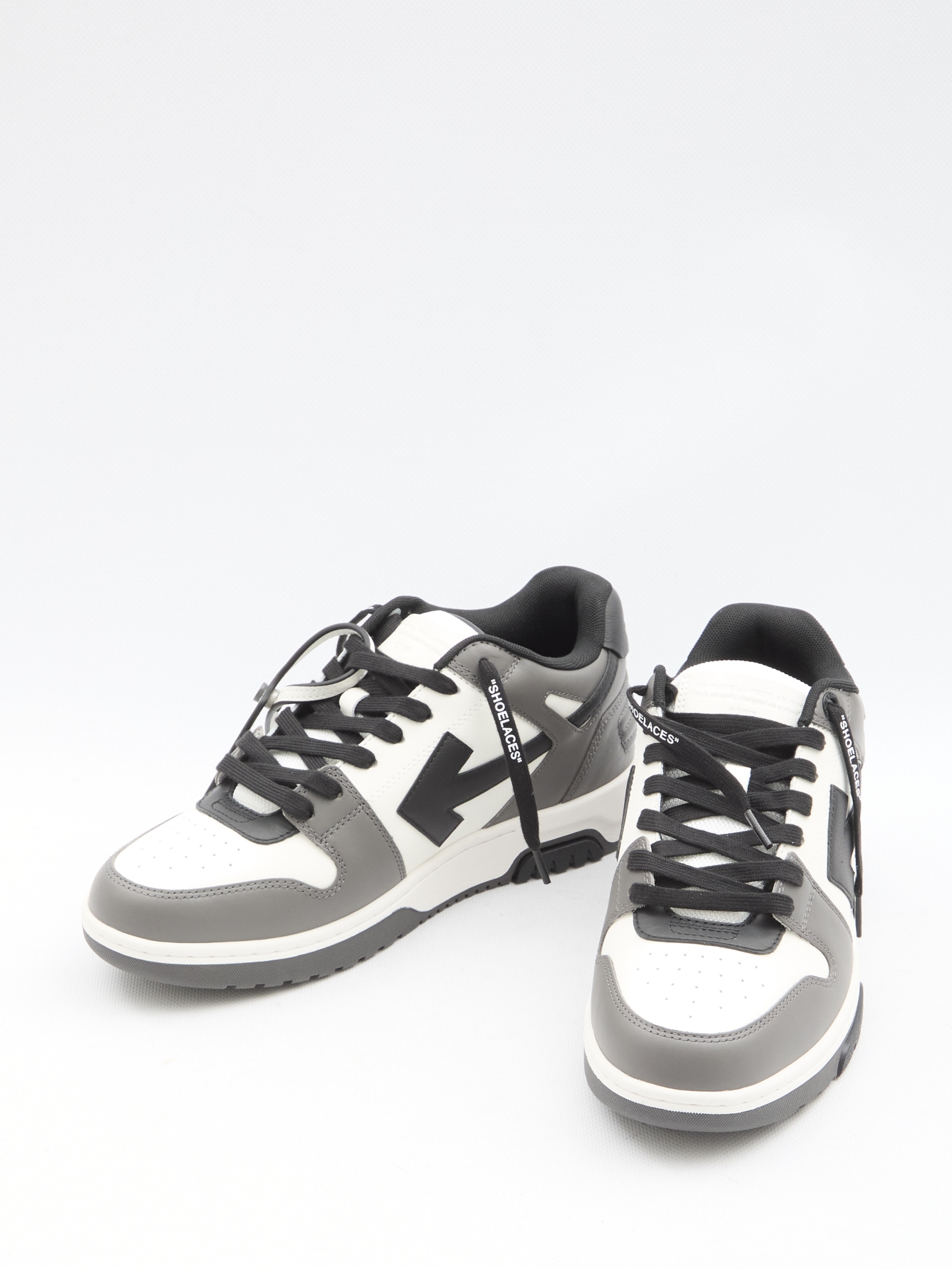 [Off White] Sneakers FW26 OMIA189C99_LEA013_0710