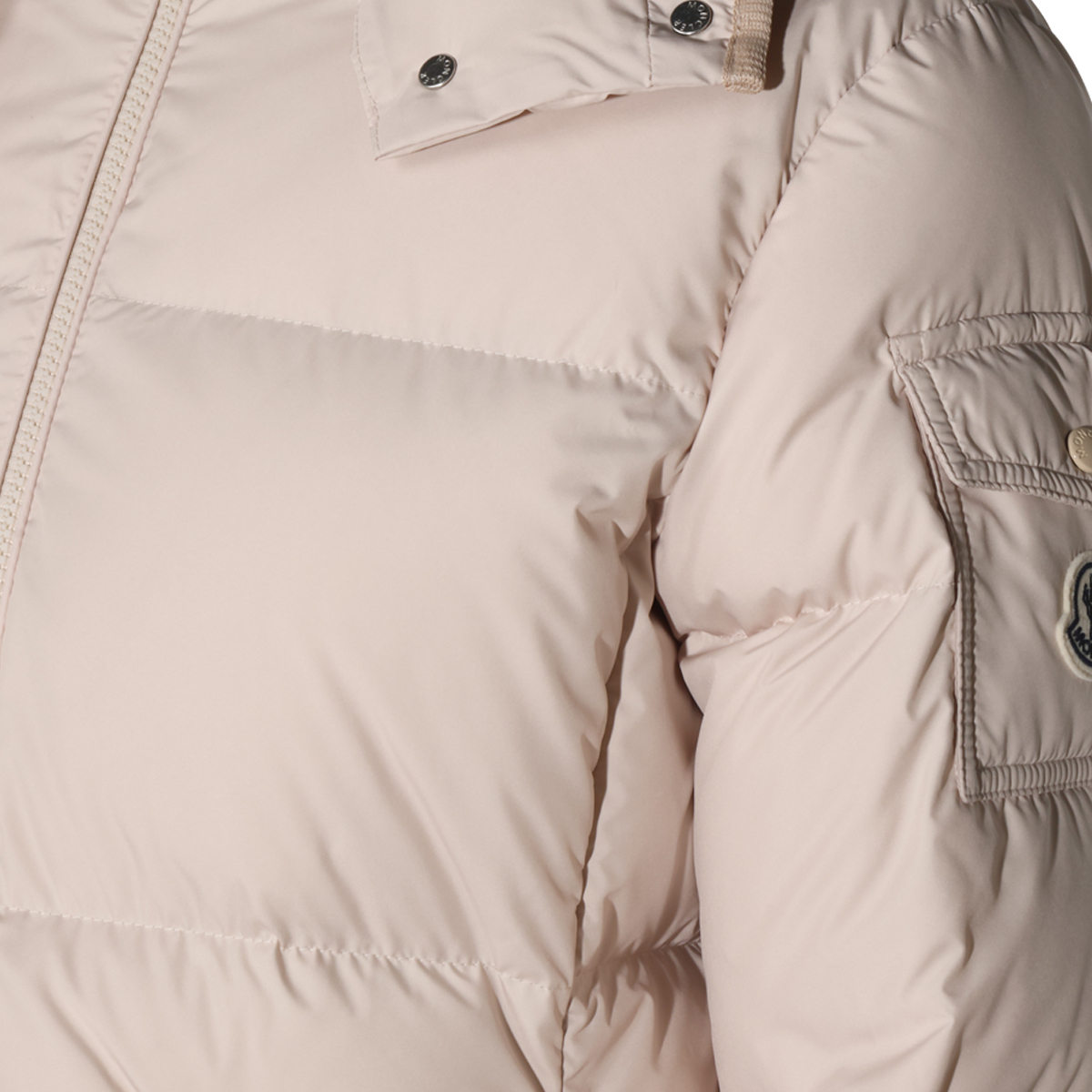 [Moncler] Down jacket FW26 L20931A0019754A8121E
