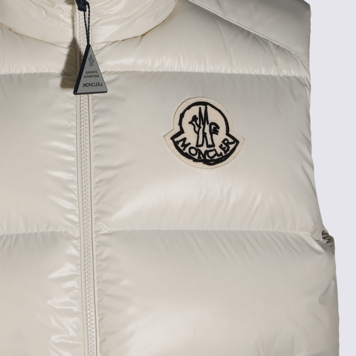 [Moncler] Down Vest FW26 L20911A00197596XEP03