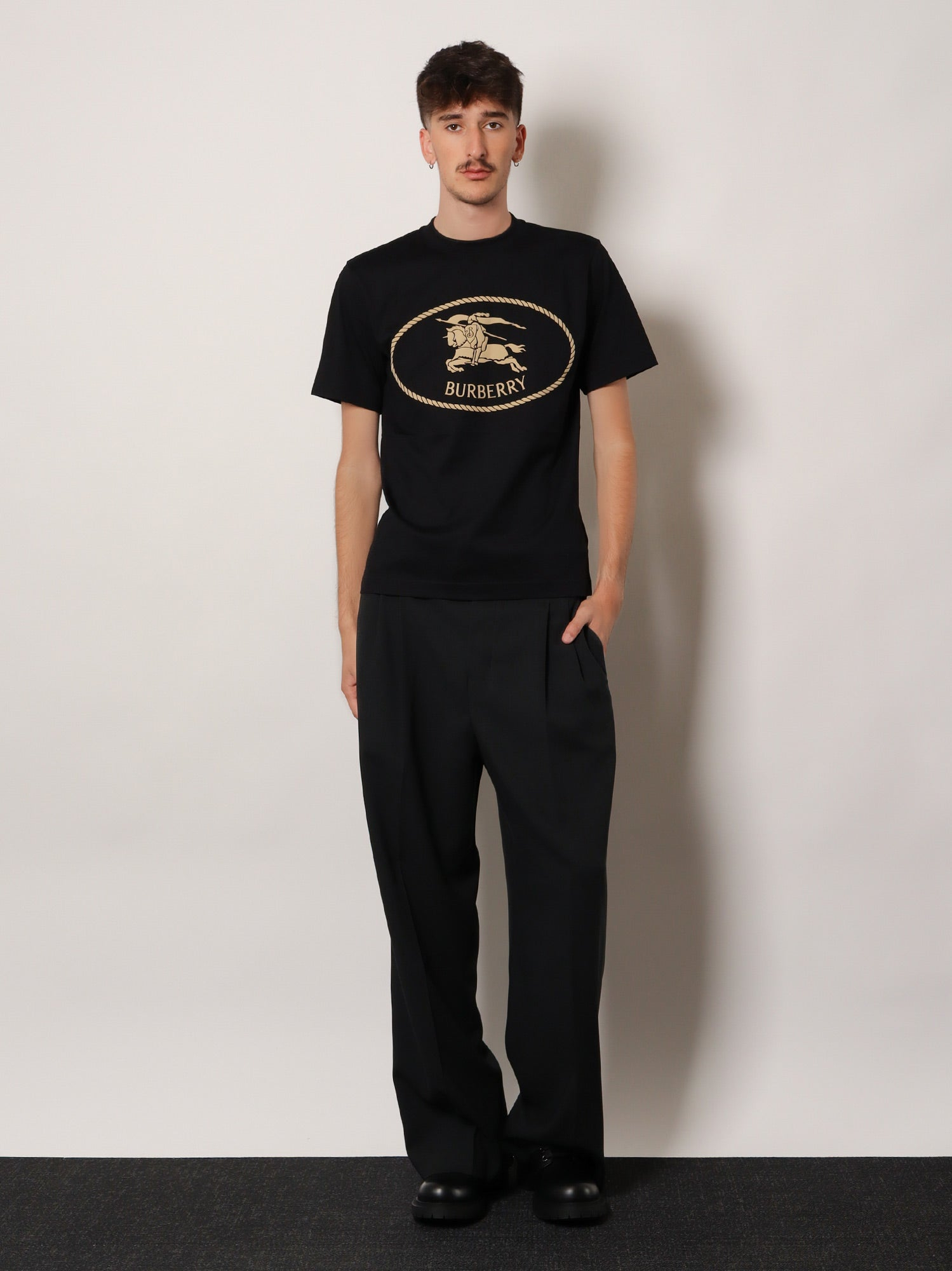[Burberry] T-shirts Short Sleeve FW26 8110953A1189