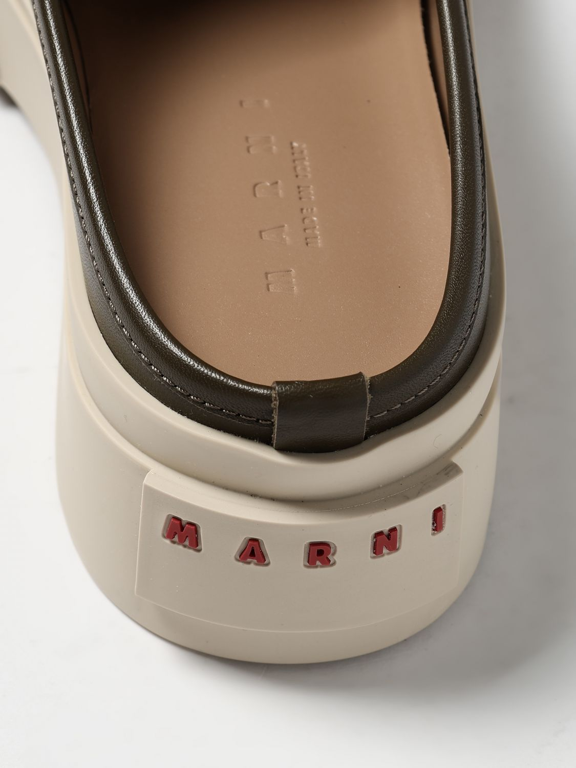 [Marni] Mules FW25 SNZU017302P7226 00V58