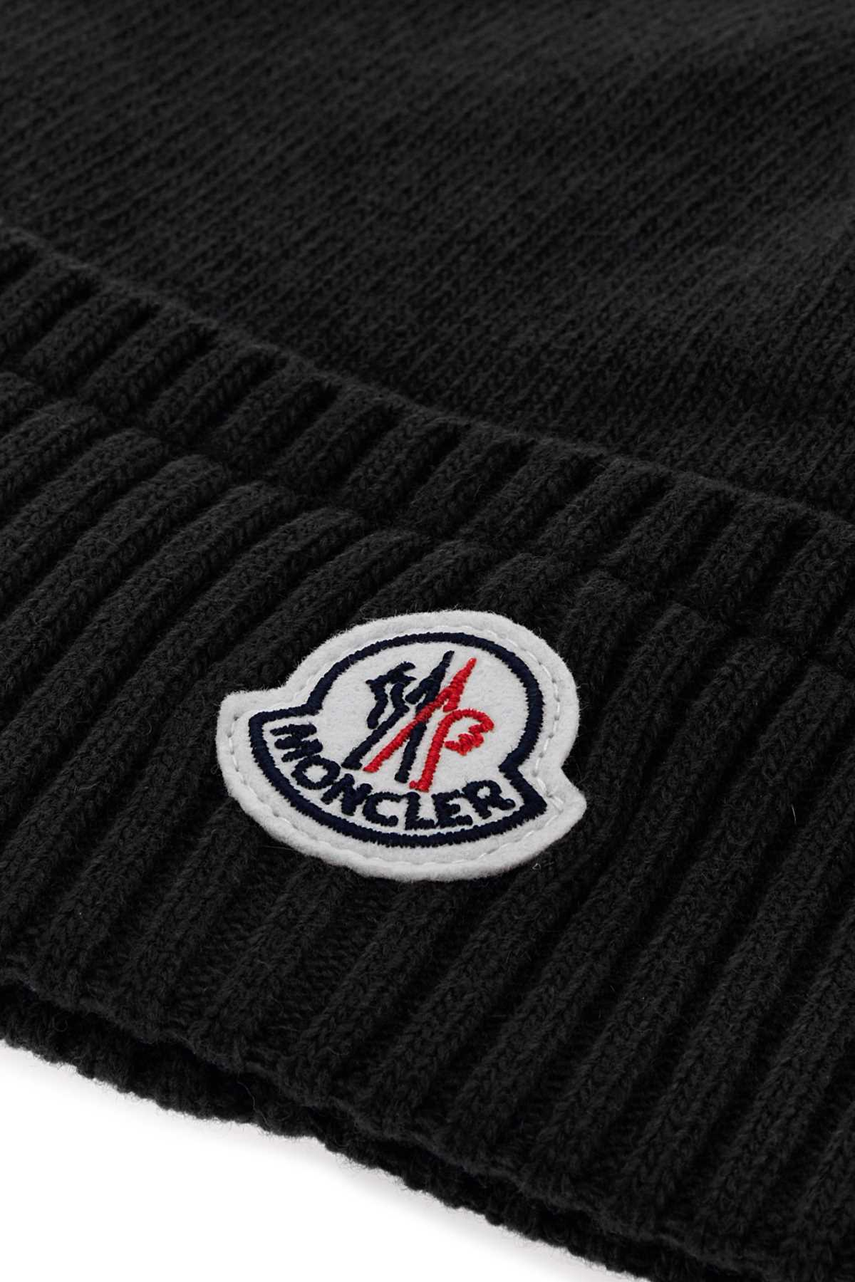 [Moncler] Hat FW26 L20913B00067M4281 999