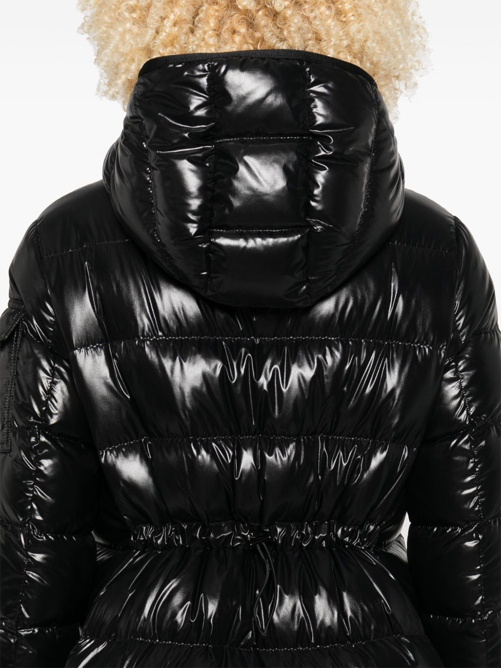 [Moncler] Down jacket FW26 L20931C00008597Z8999