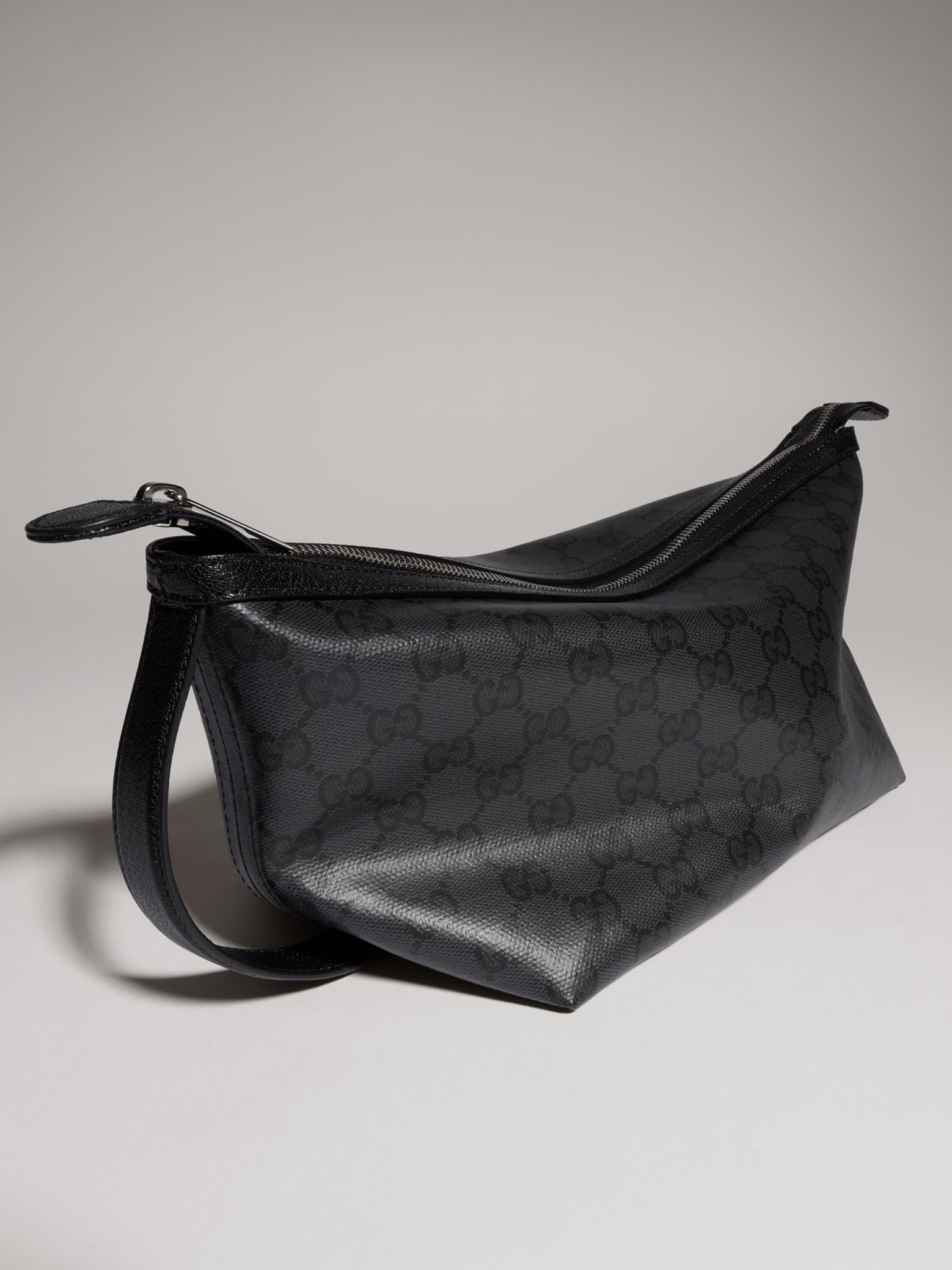 [Gucci] Clutch bag FW26 875159FAF8A1000