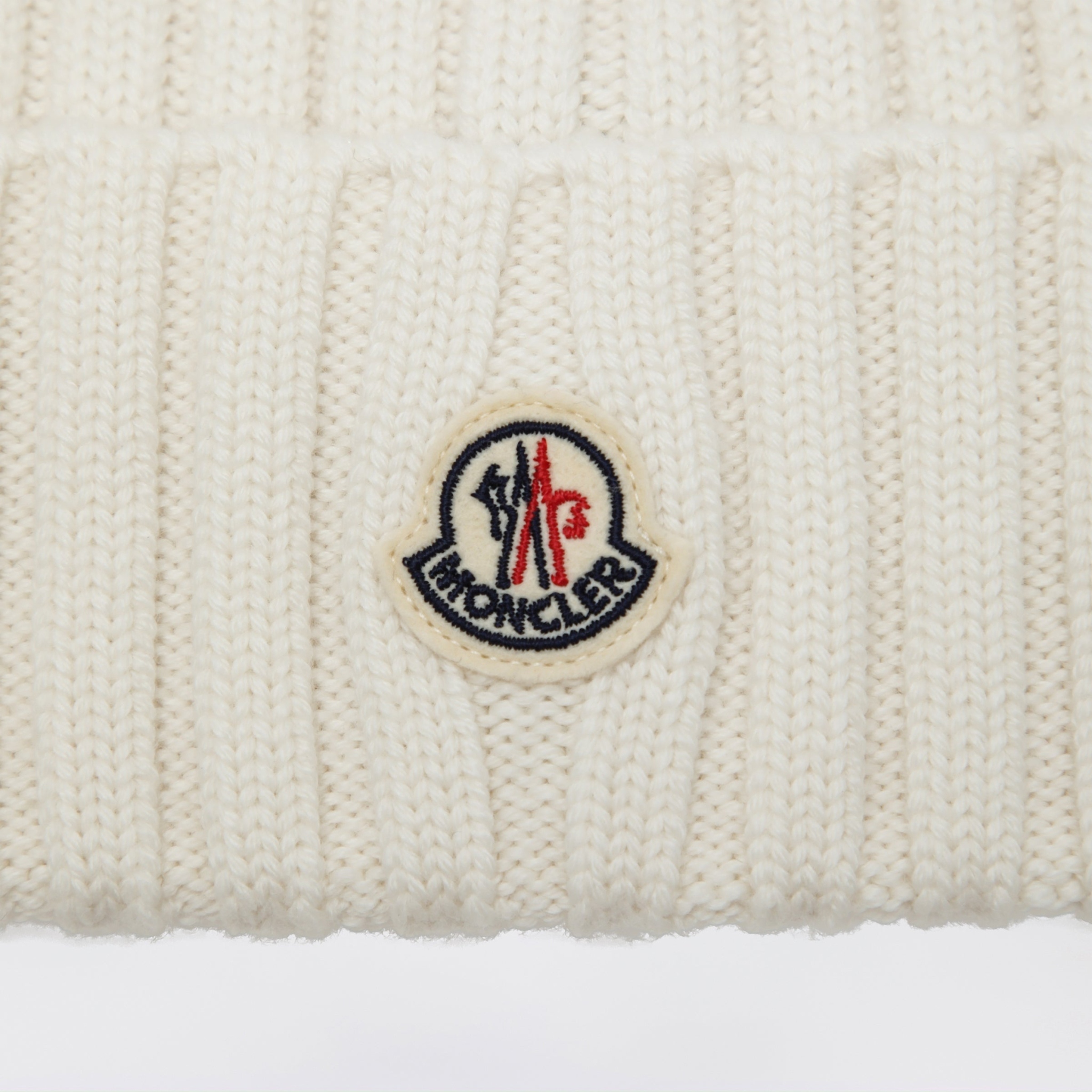 [Moncler] Beanie FW26 3B00036A9327