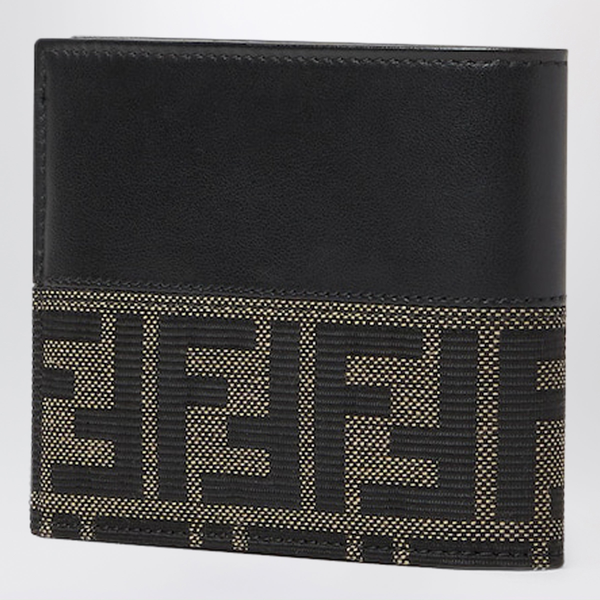 [Fendi] Wallet FW26 7M0169B139