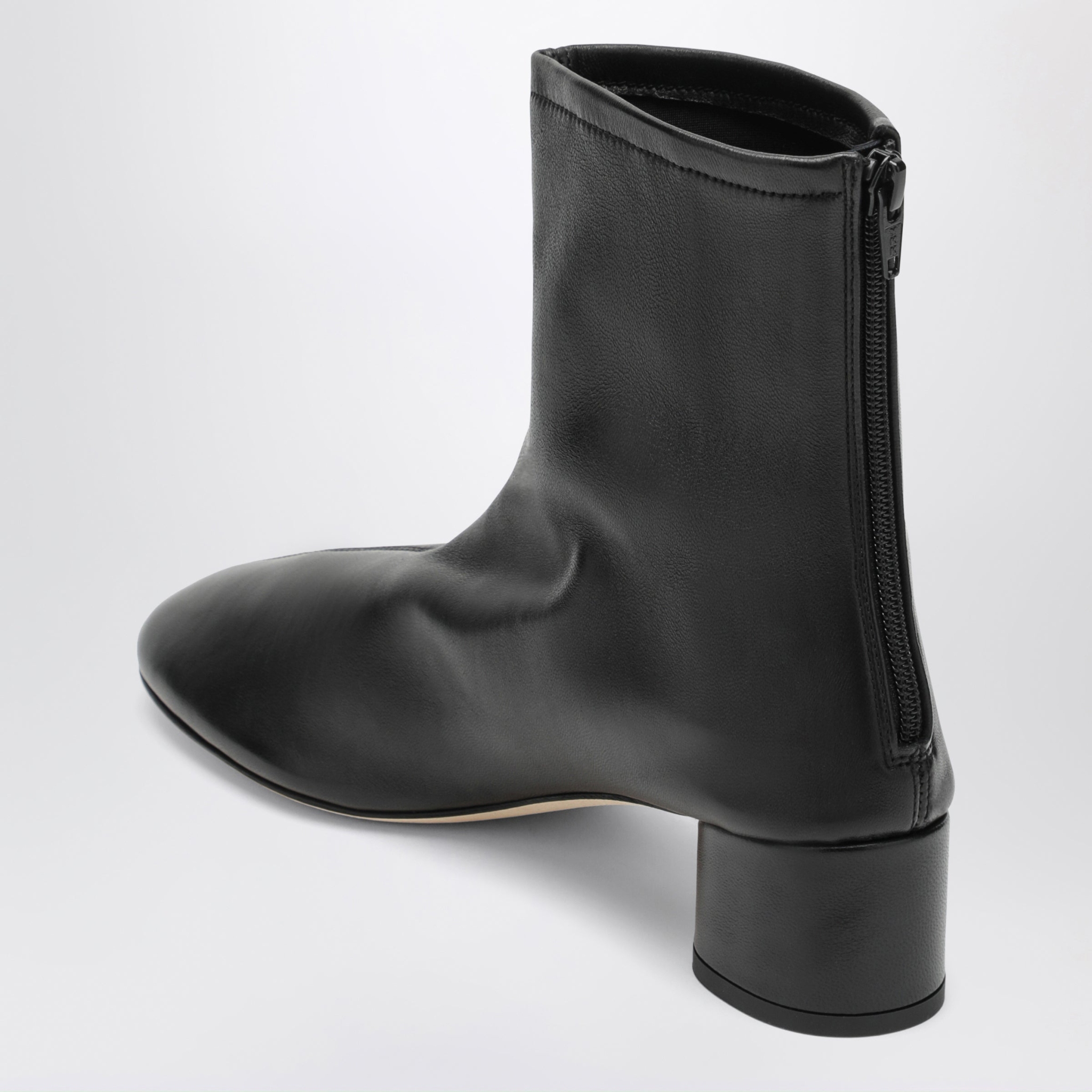 [Dear Frances] Boots FW26 HARLIE01LE