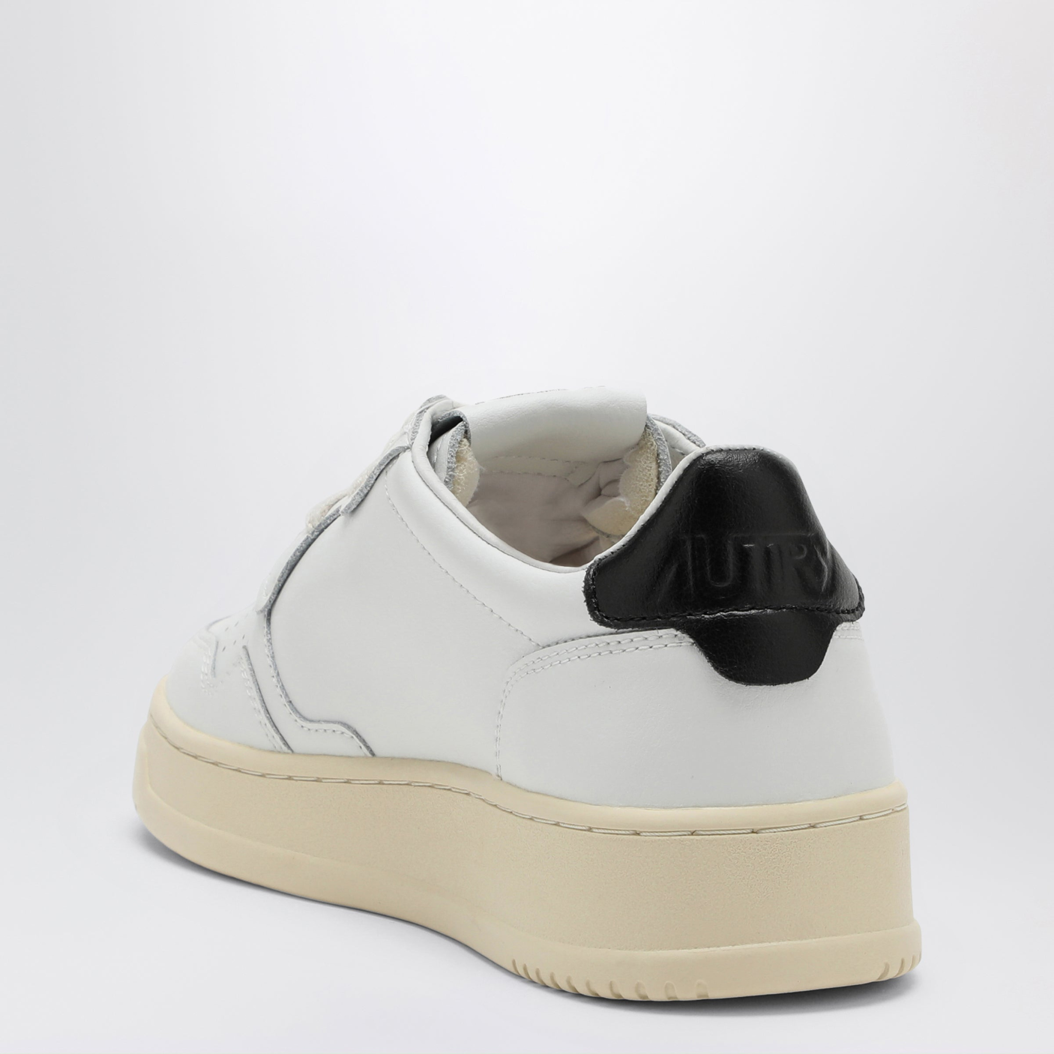 [AUTRY] Sneakers FW26 AULWLL22