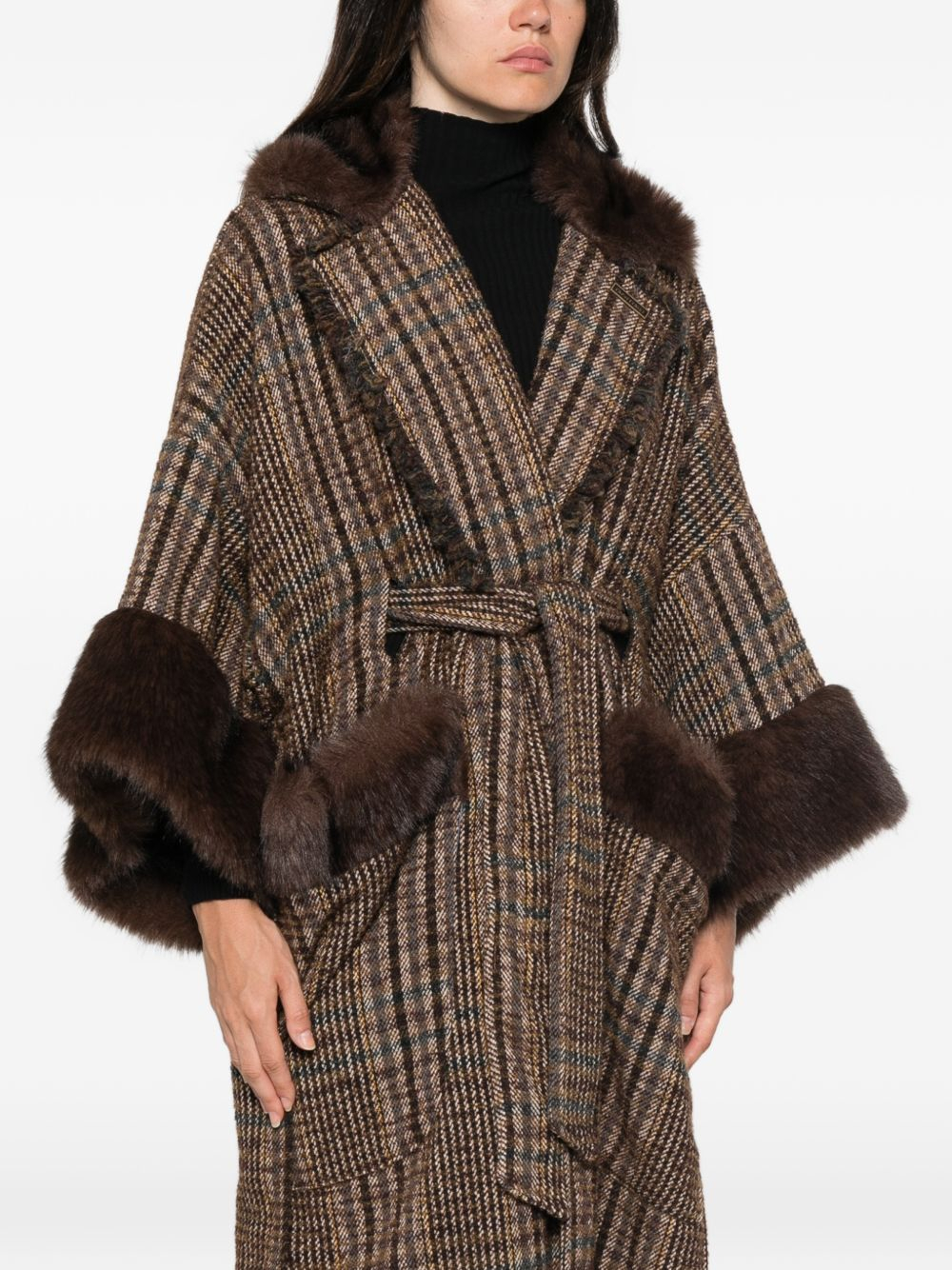 [Front Street] Cape FW26 3833300