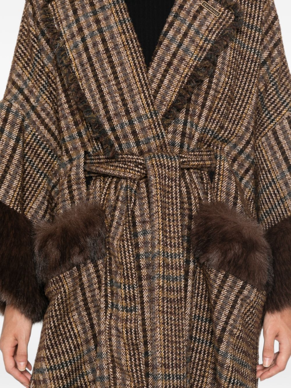 [Front Street] Cape FW26 3833300