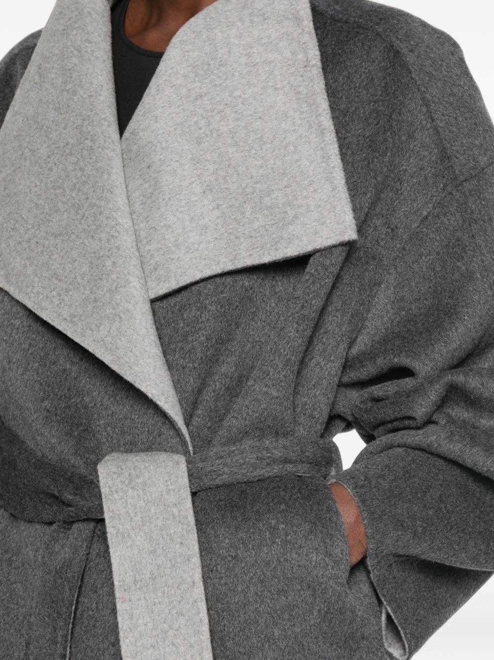 [THE FRANKIE SHOP] Coat FW26 COFS22690103GREY