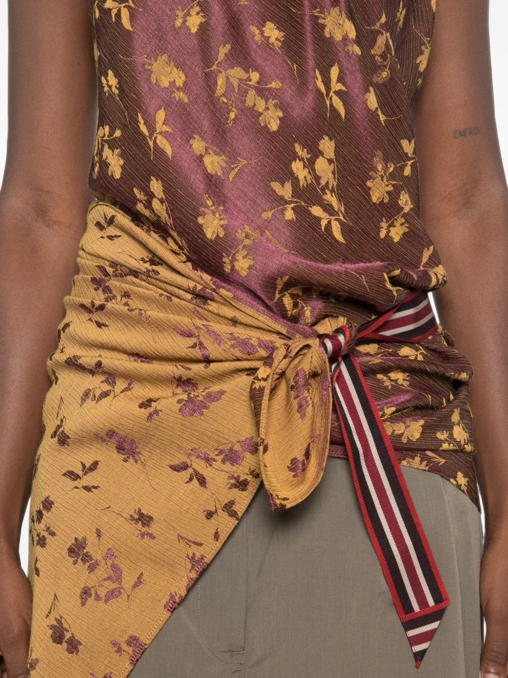 [DRIES VAN NOTEN] T-shirts Sleeveless FW26 0107224261401