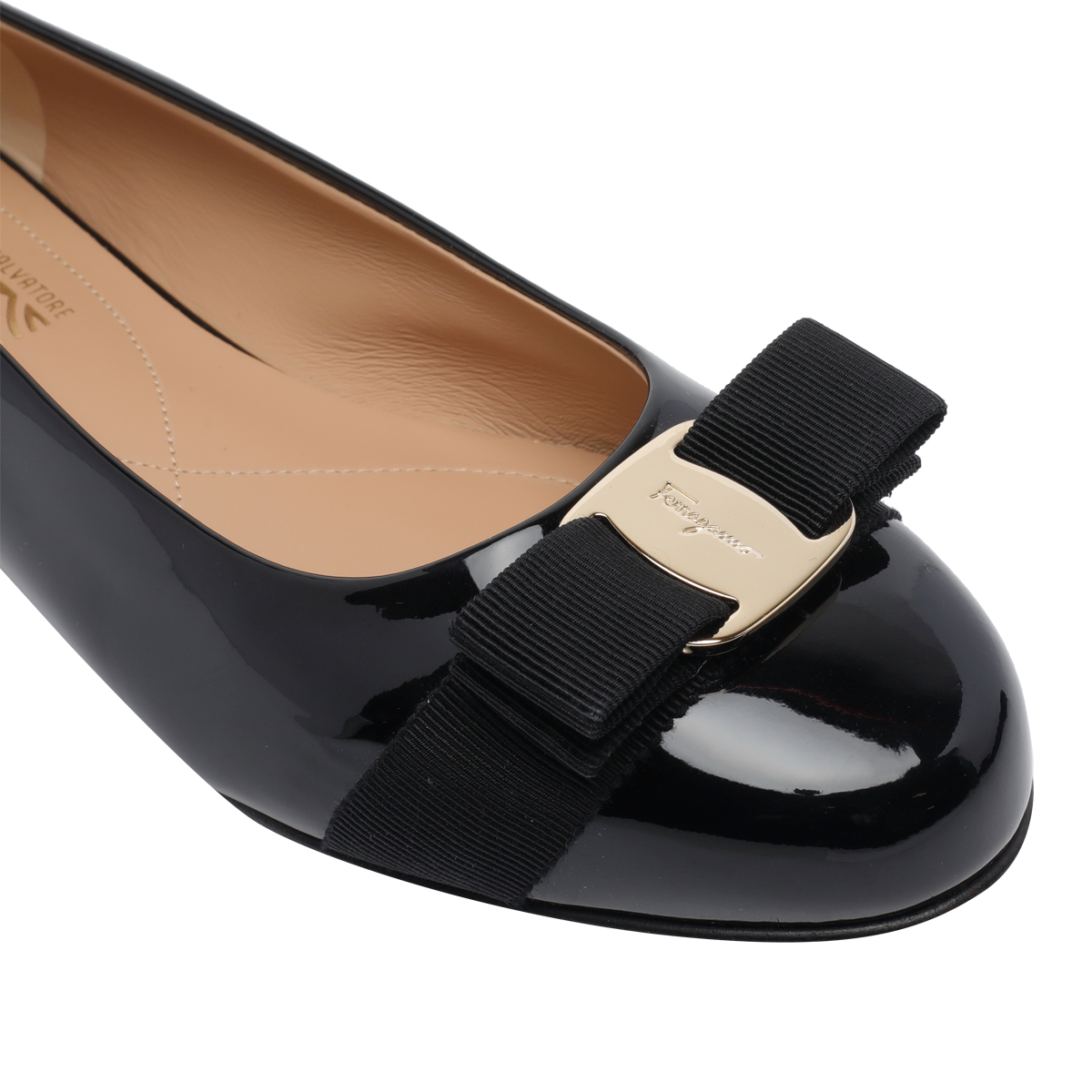 [Salvatore Ferragamo] Flat shoes FW26 78203601J070NERO/BISCOTTO