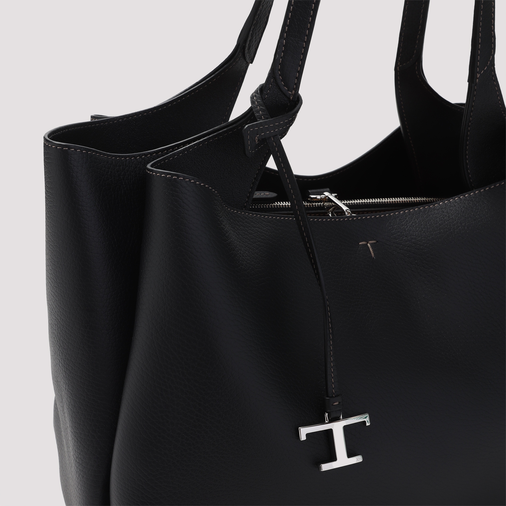 [TOD`S] Shoulder bag FW26 XBWAPAF9300QRIB999