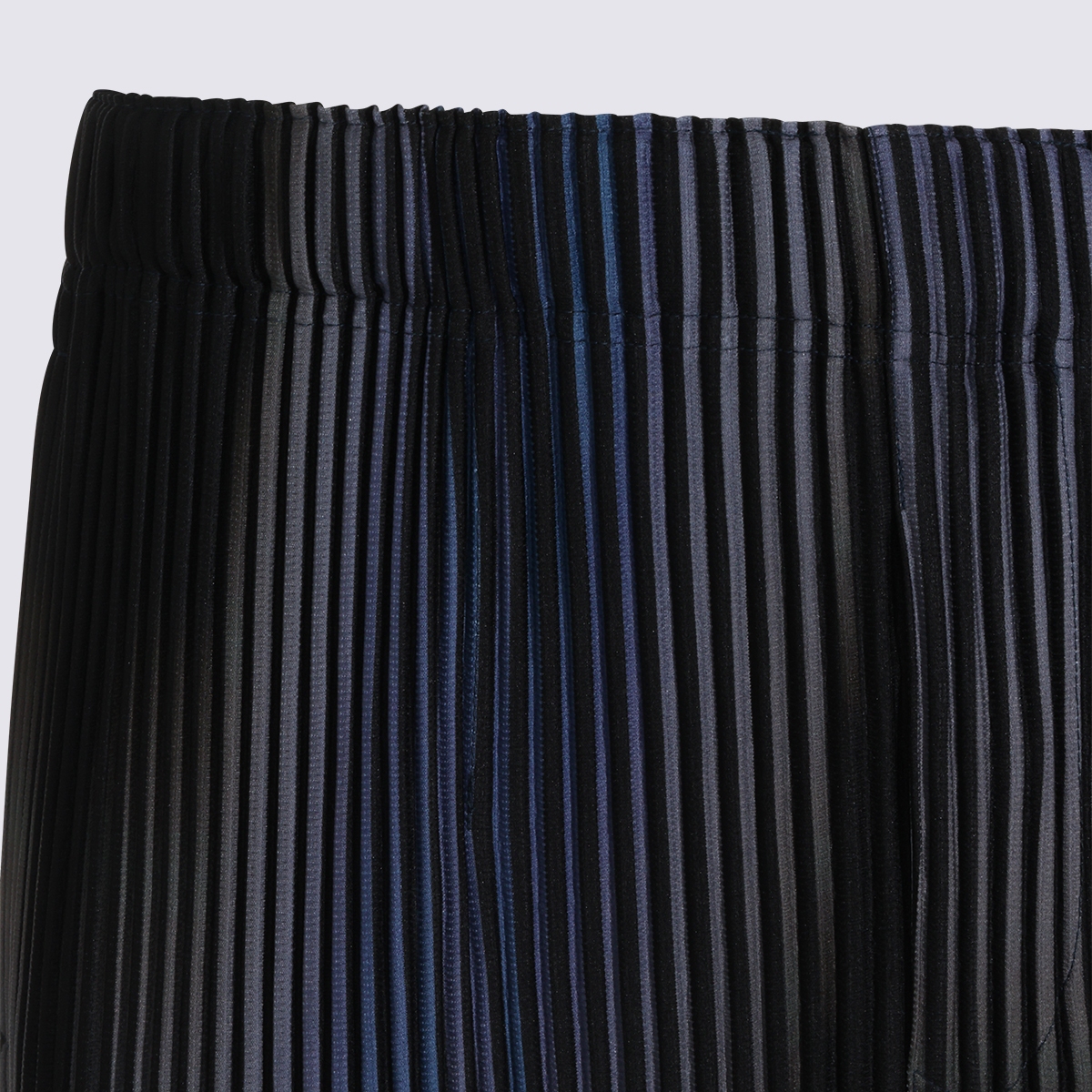[HOMME PLISSE' ISSEY MIYAKE] Trousers FW26 HP68JF24772