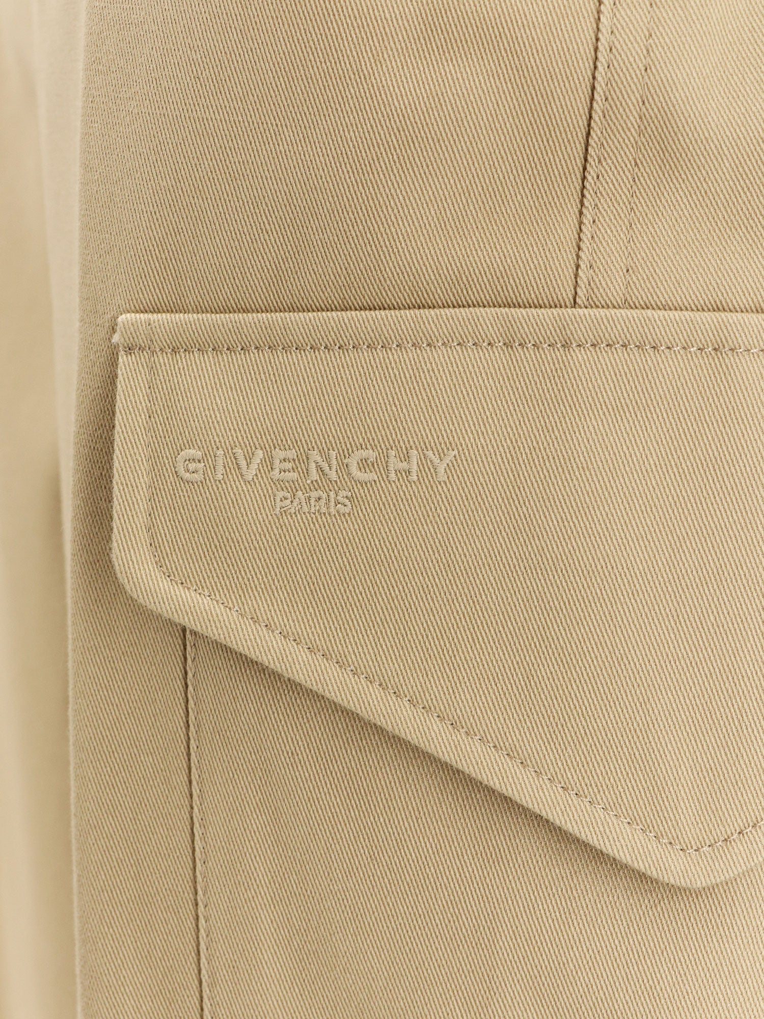 [Givenchy] Trousers FW25 BW517K164D250