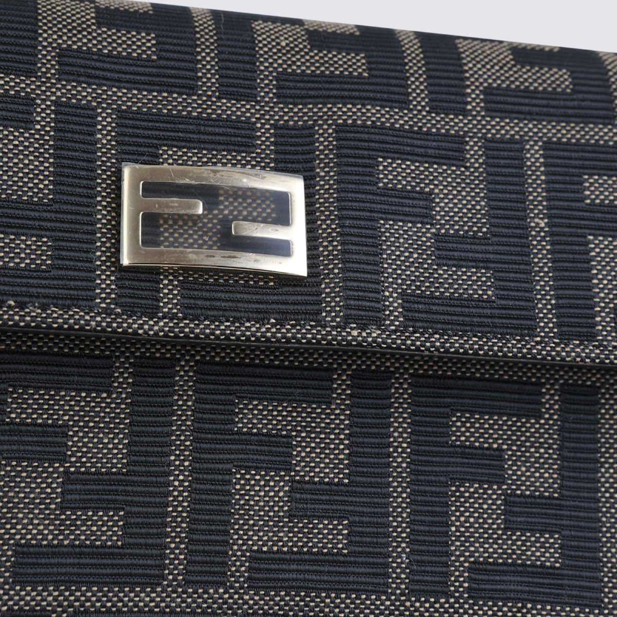 [Fendi] Bag FW26 8M0600B1JYF0VAT