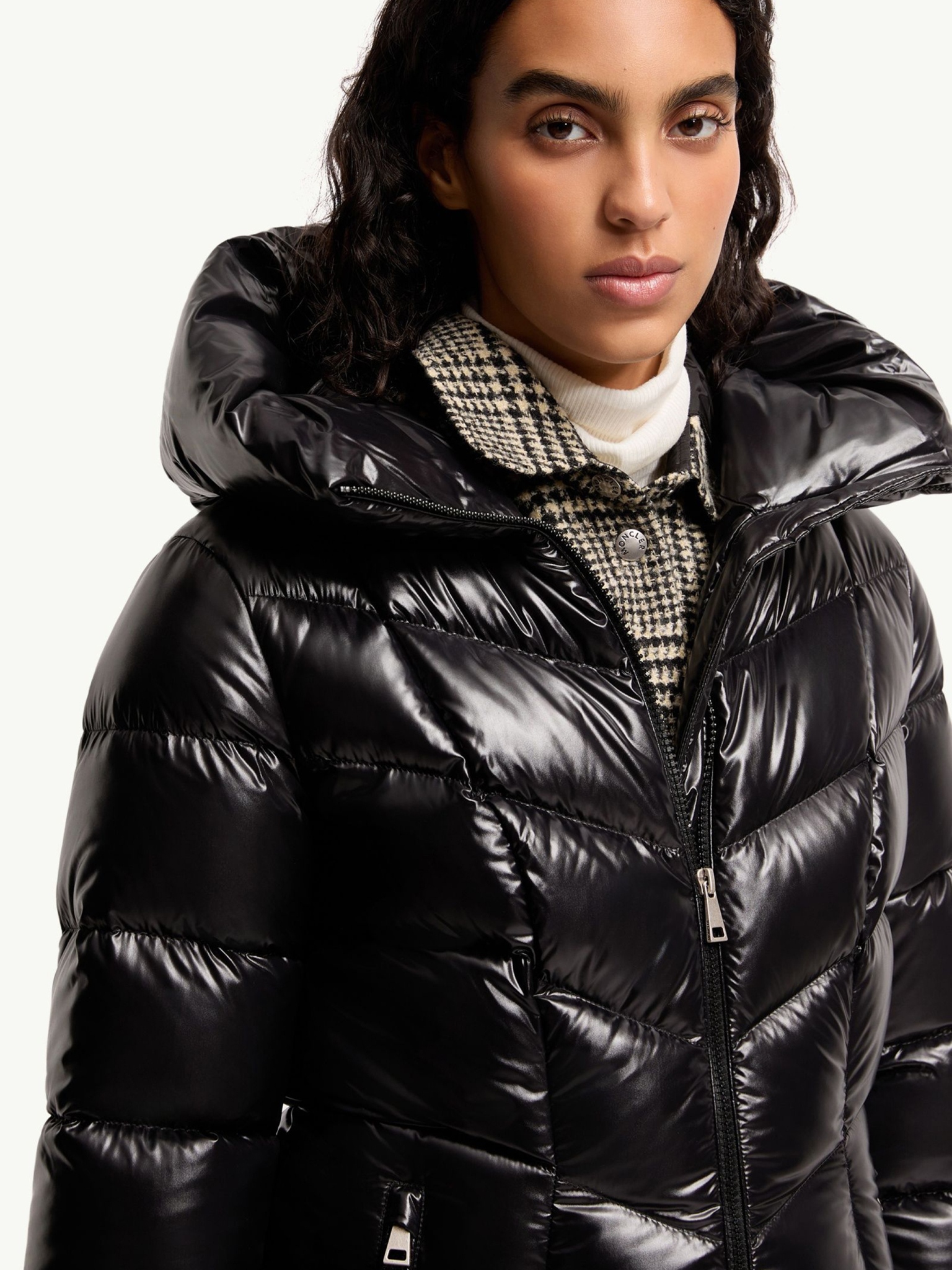 [Moncler] Down jacket FW26 L20931C00018597Z8999