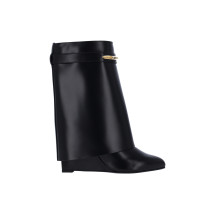 [Givenchy] Ankle Boots FW26 BE605LE1J7001