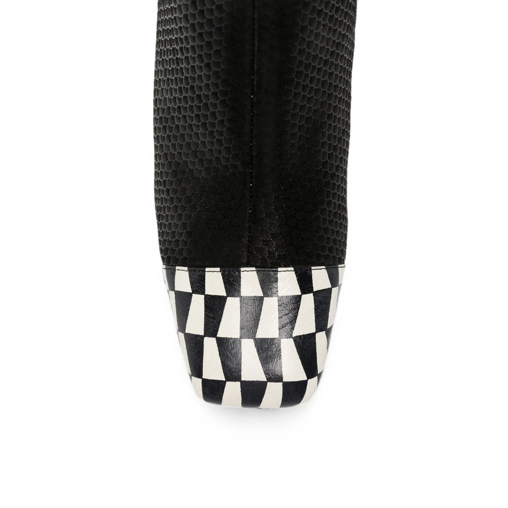 [CHIE MIHARA] Ankle Boots FW26 VOLKIRIA49  NEGRO