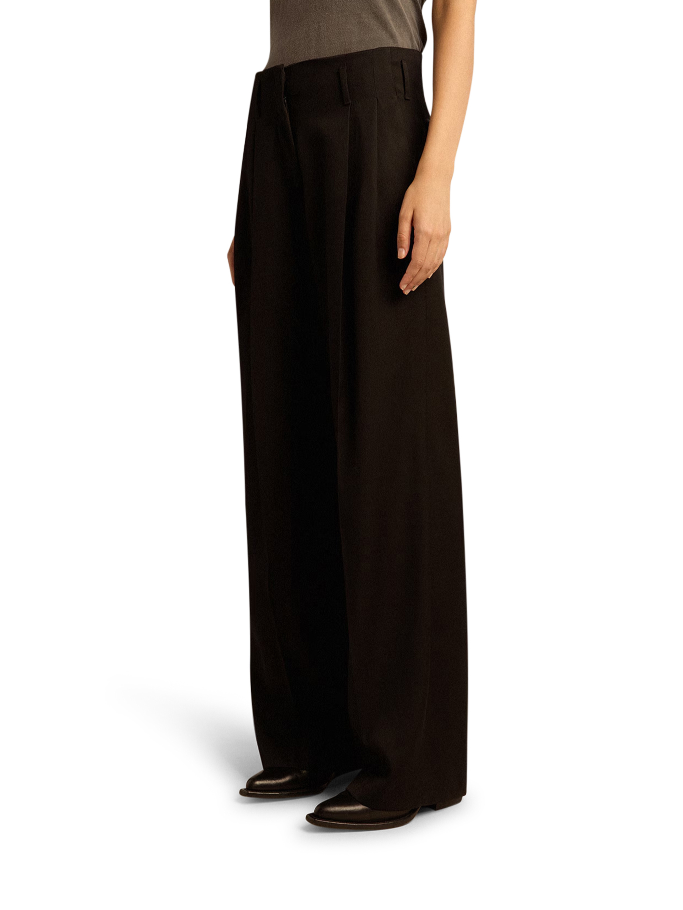 [GOLDEN GOOSE DELUXE BRAND] Trousers FW26 GWP01203P00154690100 BLACK