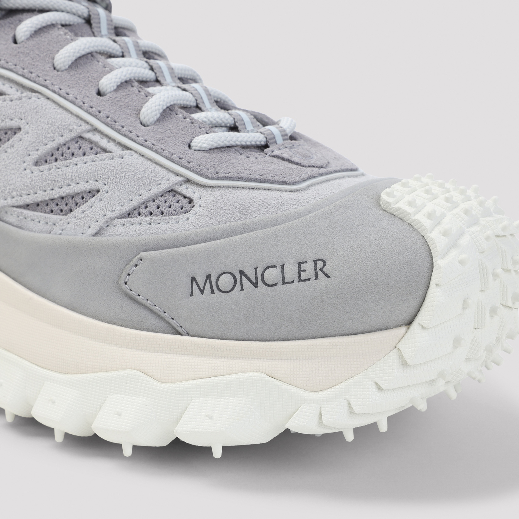 [Moncler] Sneakers FW26 L209A4M00010.M9884
