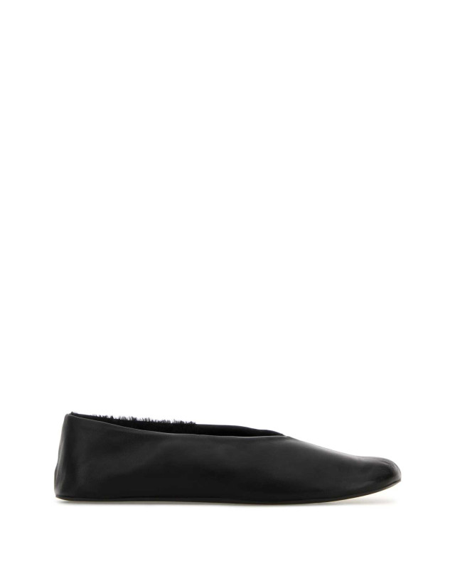 [THE ROW] Flat shoes FW26 F1638N66SH02 BLK