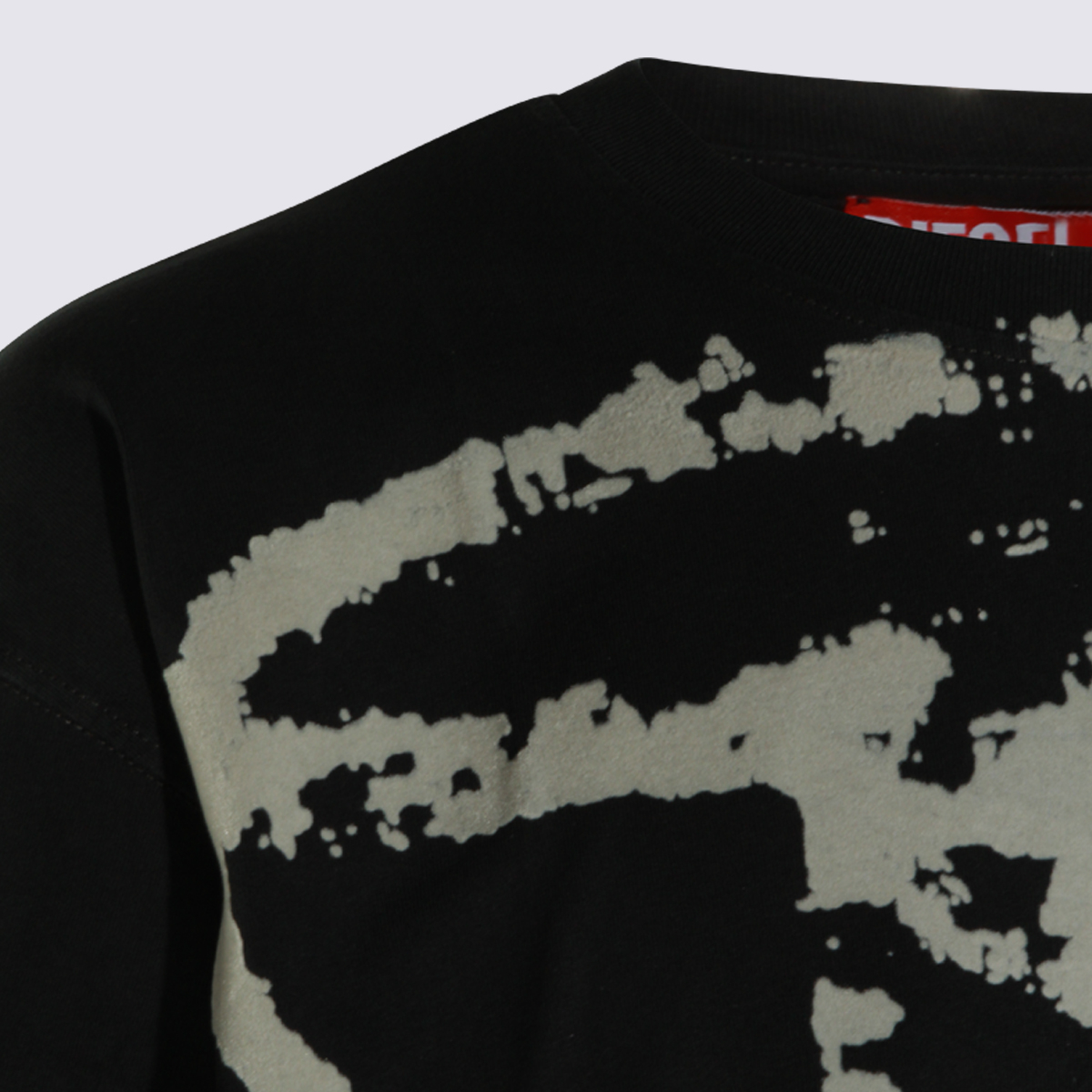 [Diesel] T-shirts Short Sleeve FW26 A130490DQAU9XX