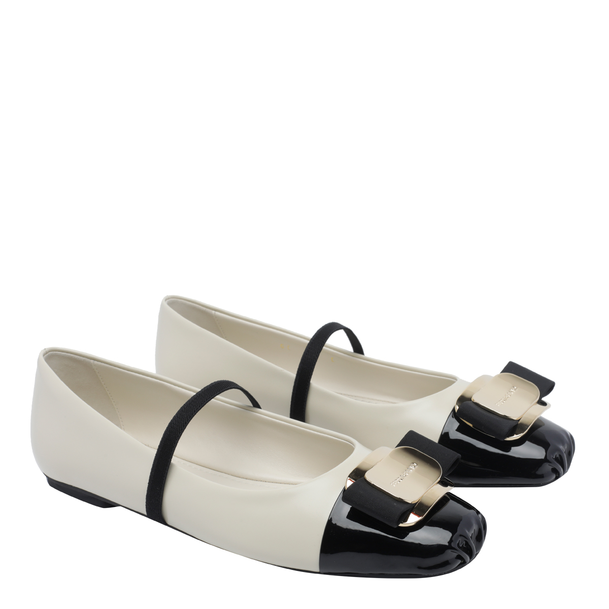 [Salvatore Ferragamo] Flat shoes FW26 77743701J183MASCARPONE/NERO