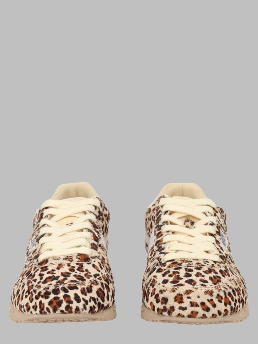 [AUTRY] Sneakers FW26 WSLW_PZ02