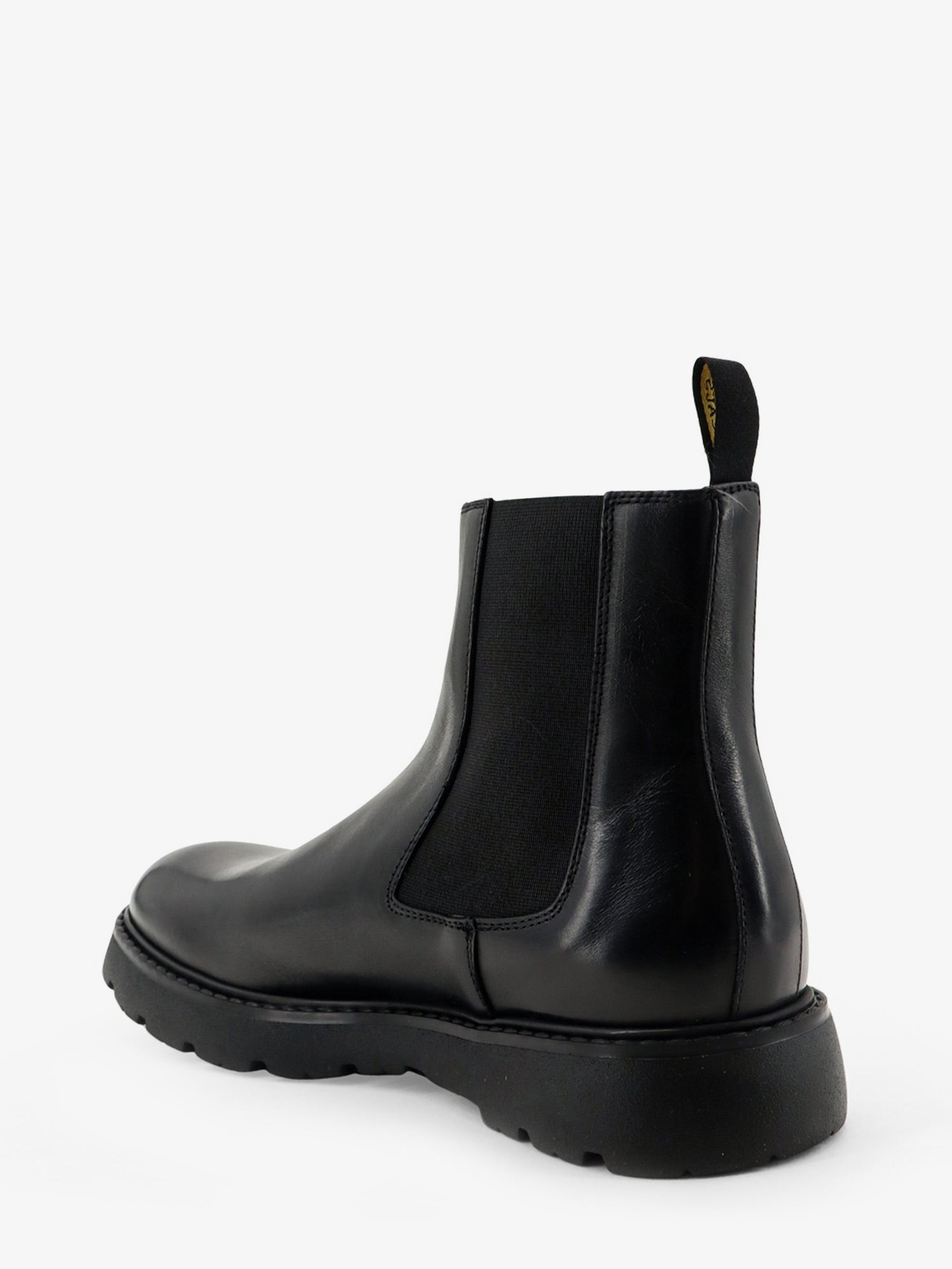 [Doucal's] Boots FW26 DU3088GOTNUF188NN00