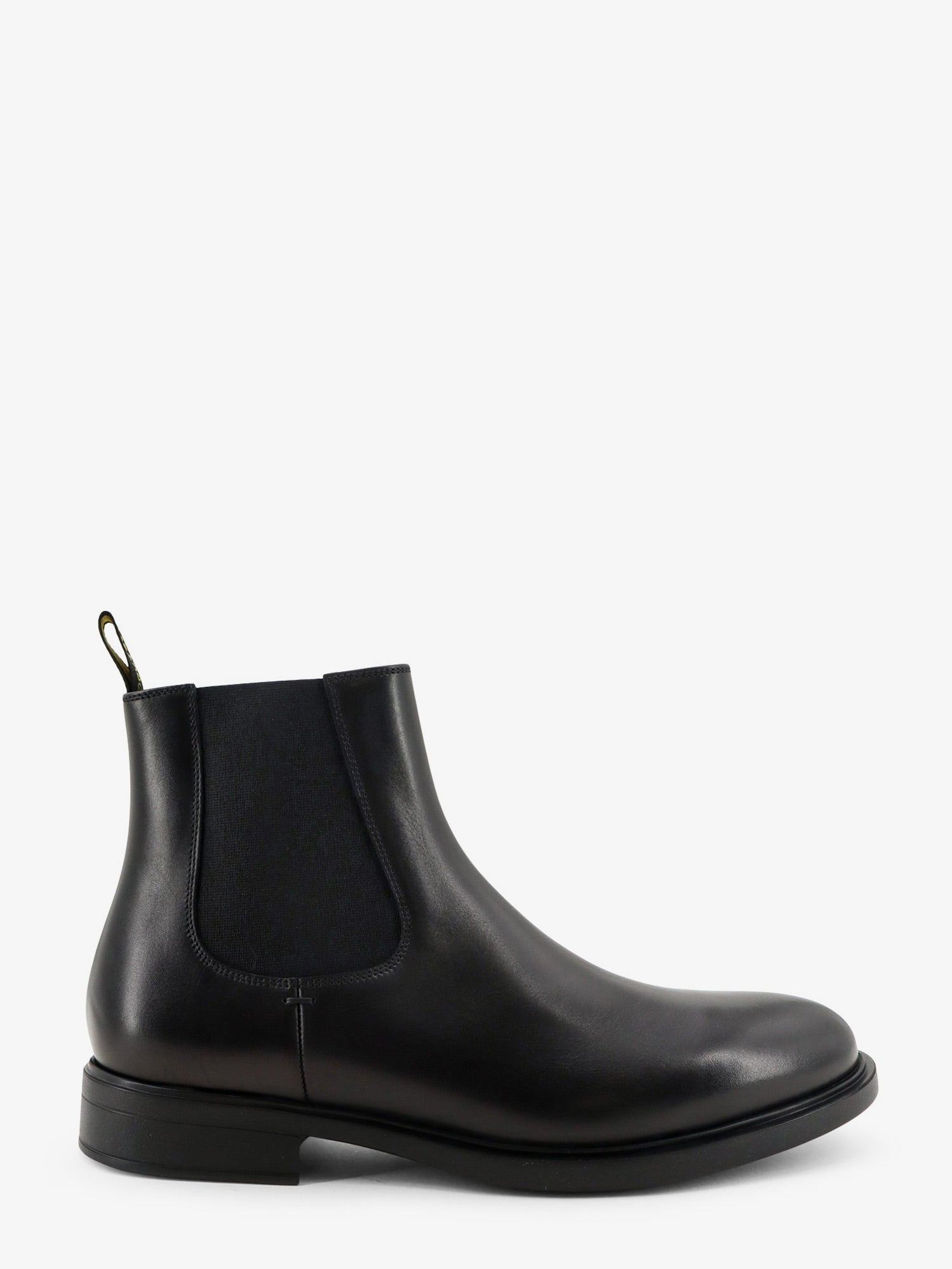[Doucal's] Boots FW26 DU3488MARCUF159NN00