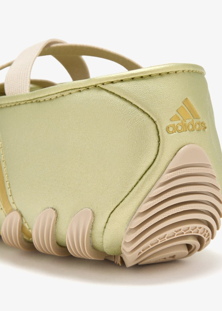 [ADIDAS ORIGINALS] Sneakers FW26 HQ7637
