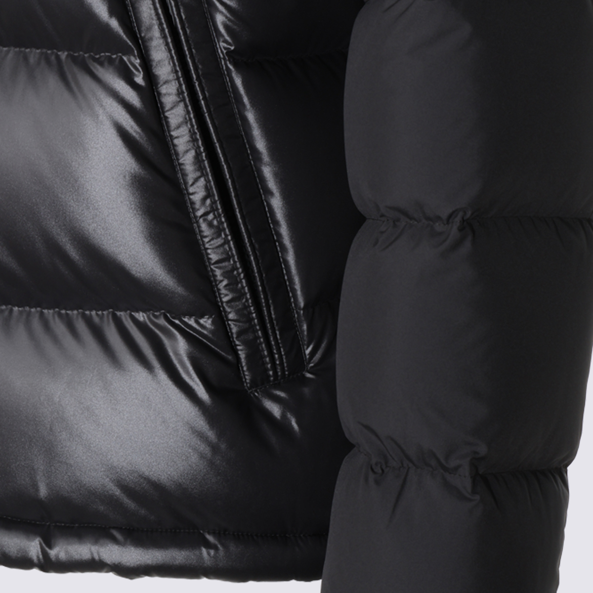 [Moncler] Down Jacket FW26 L20911A00138597YX999