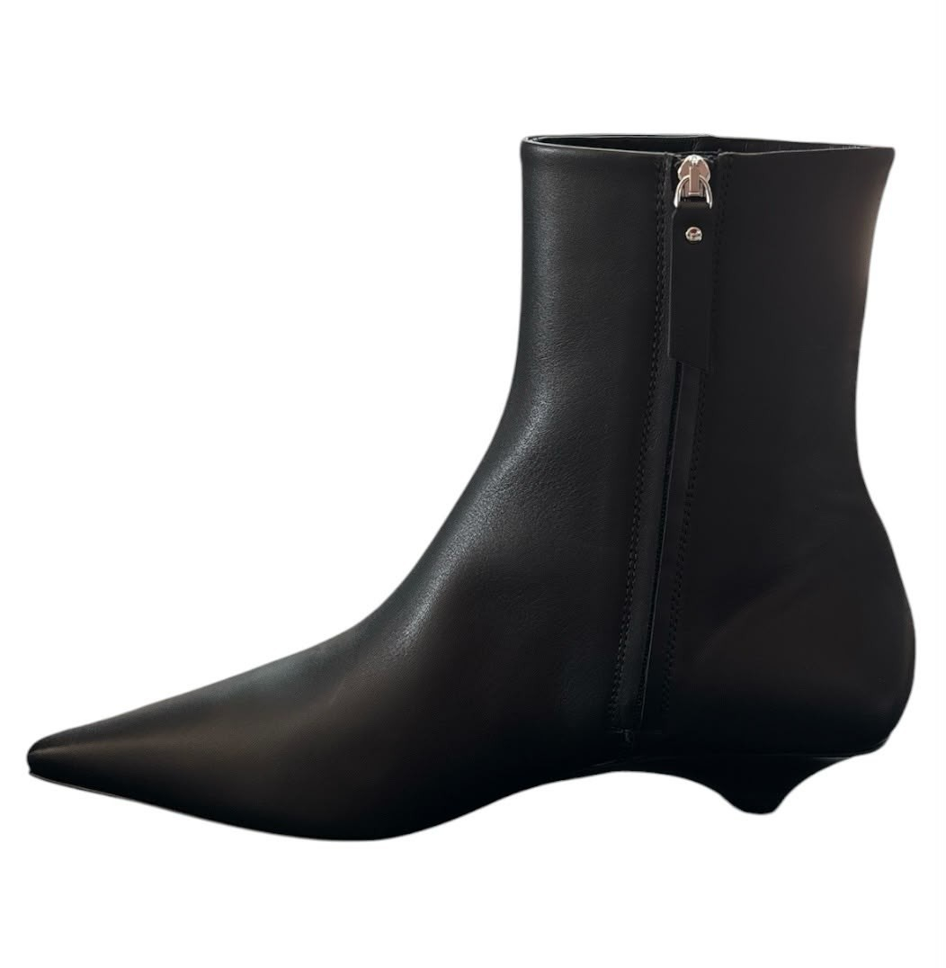 [Vic Matie] Boots FW26 1L6650DL14L080-101