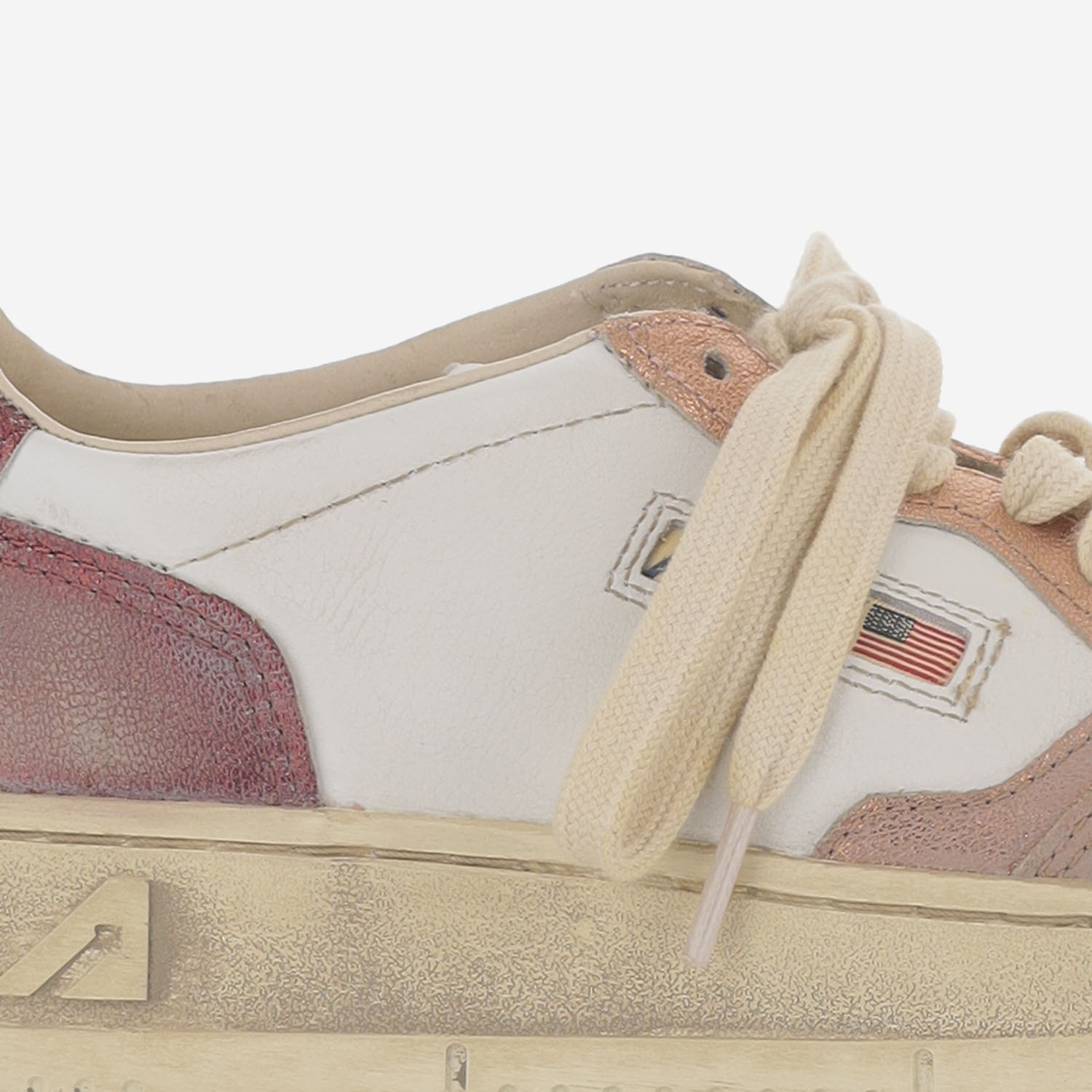 [AUTRY] Sneakers FW26 AVLWMT14METALLEATRISUNJAS