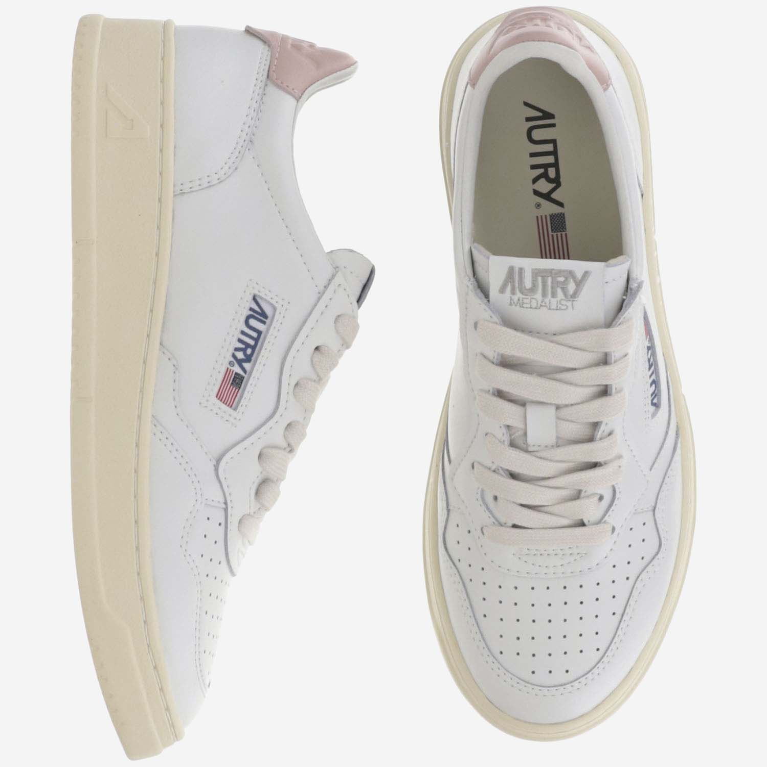 [AUTRY] Sneakers FW26 AULWLL16LEATLEAT WHTPINK