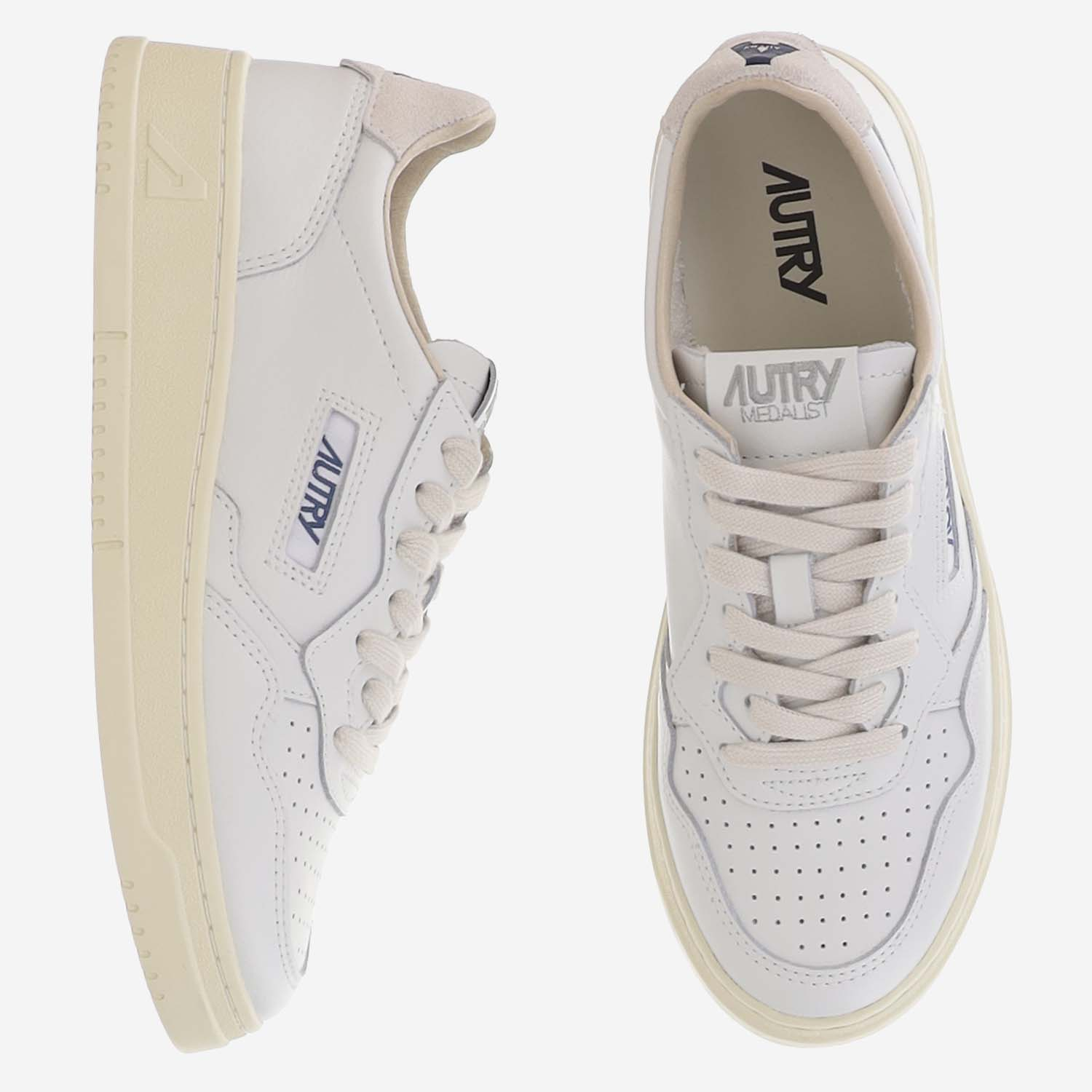 [AUTRY] Sneakers FW26 AULWBJ04LEASUELOGOWHTSNOWHT
