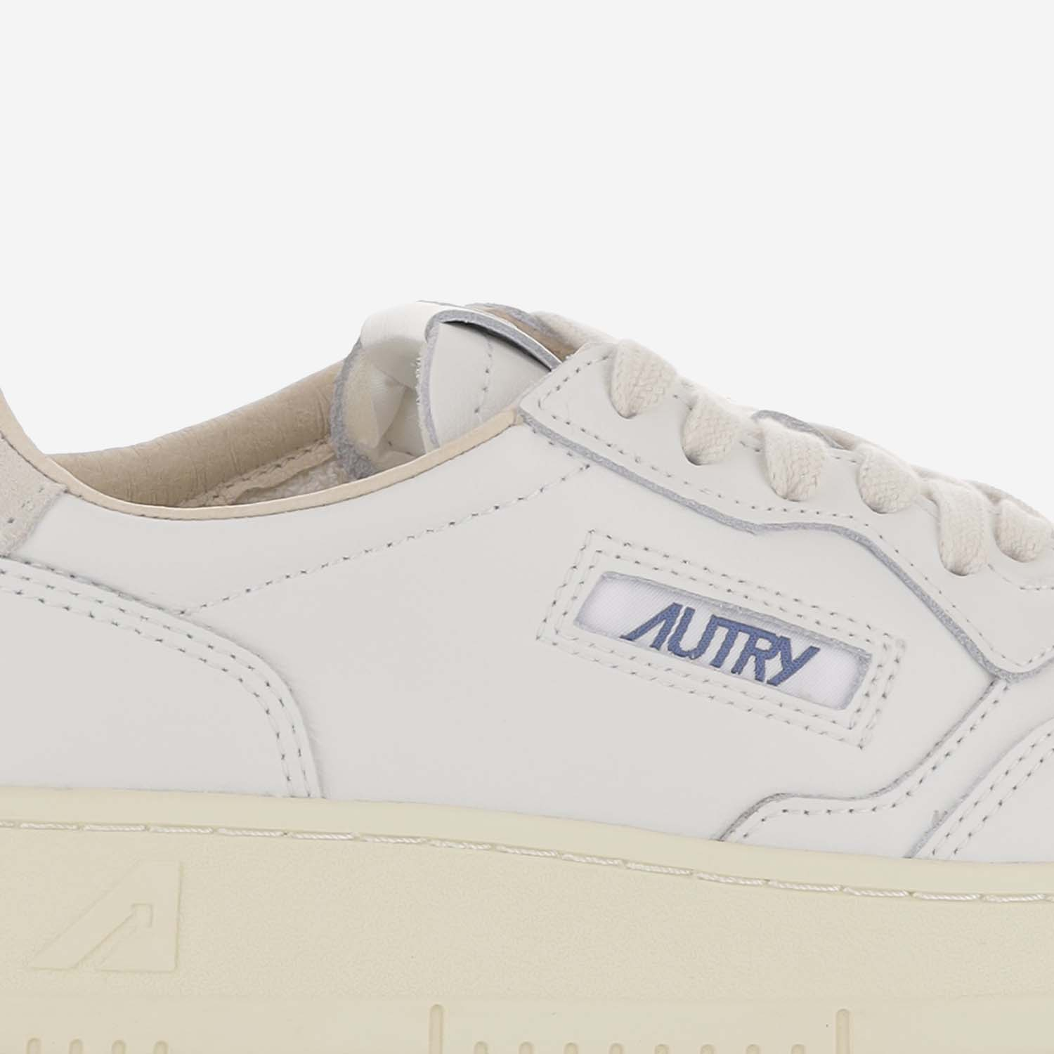 [AUTRY] Sneakers FW26 AULWBJ04LEASUELOGOWHTSNOWHT
