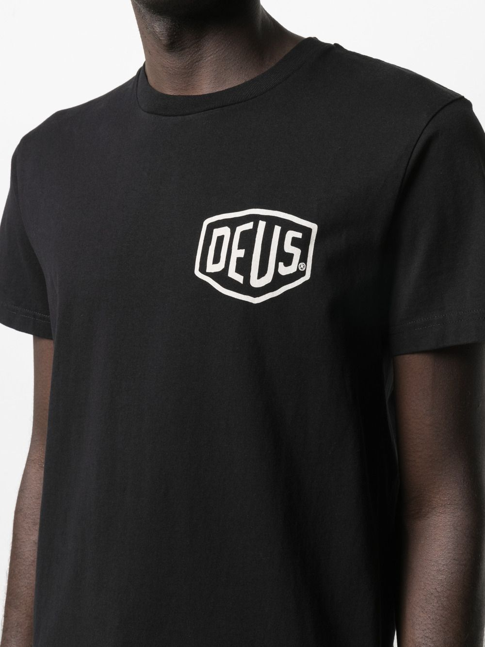 [Deus] T-shirts Short Sleeve SS26 TDMW41808ZBLACK